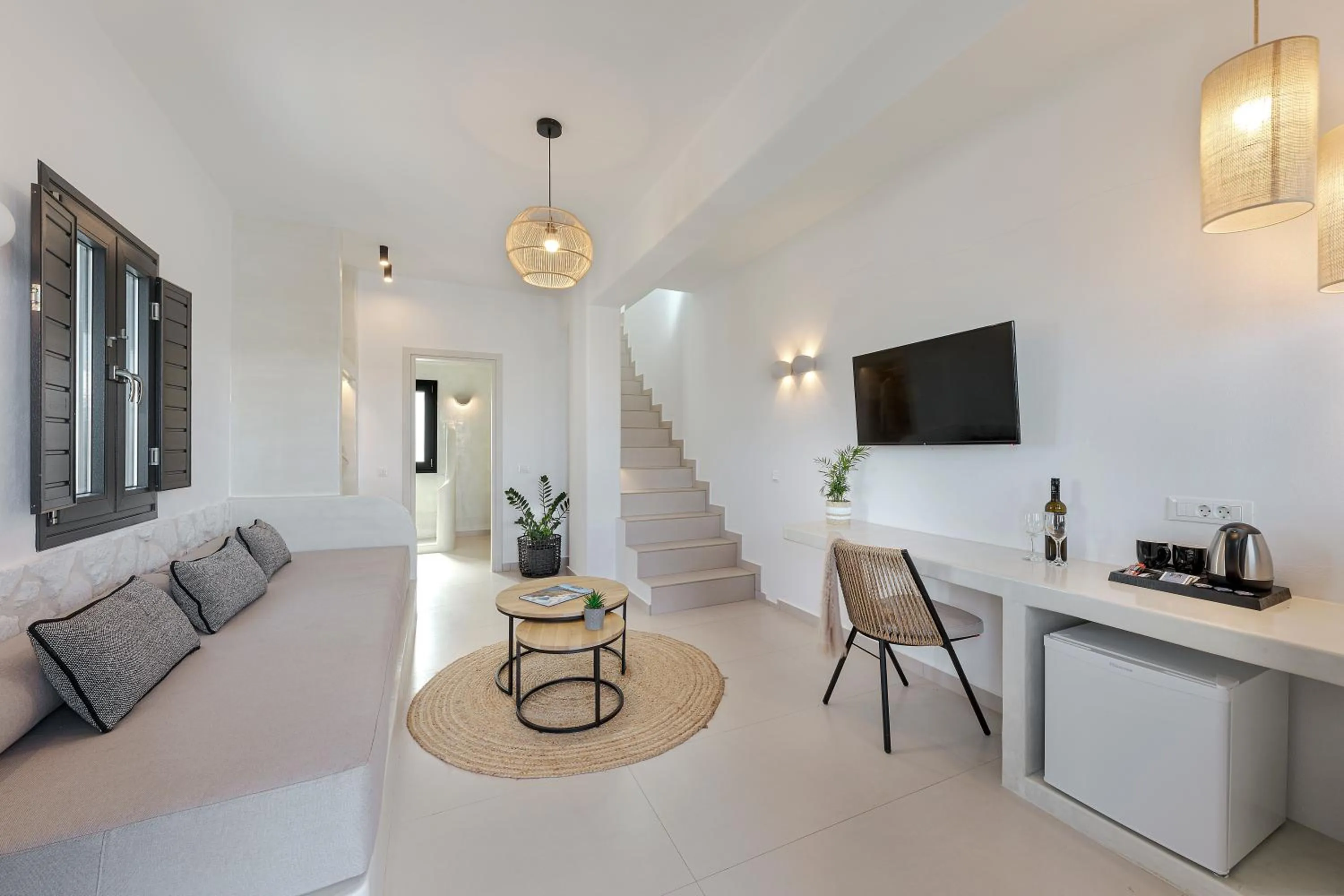 TV and multimedia in Onyx Hotel & Suites