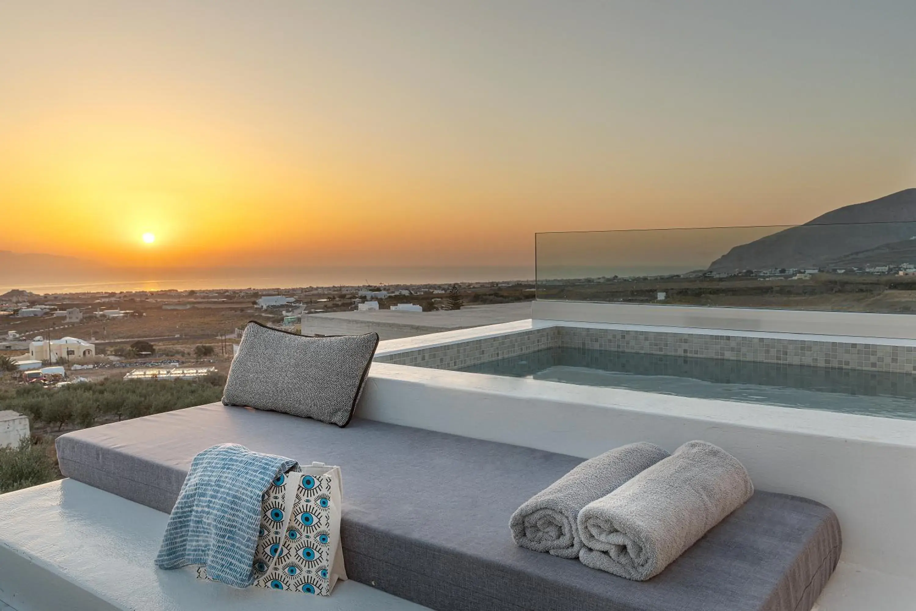 Suite with Hot Tub in Onyx Hotel & Suites Suite with Hot Tub in Onyx Hotel & Suites