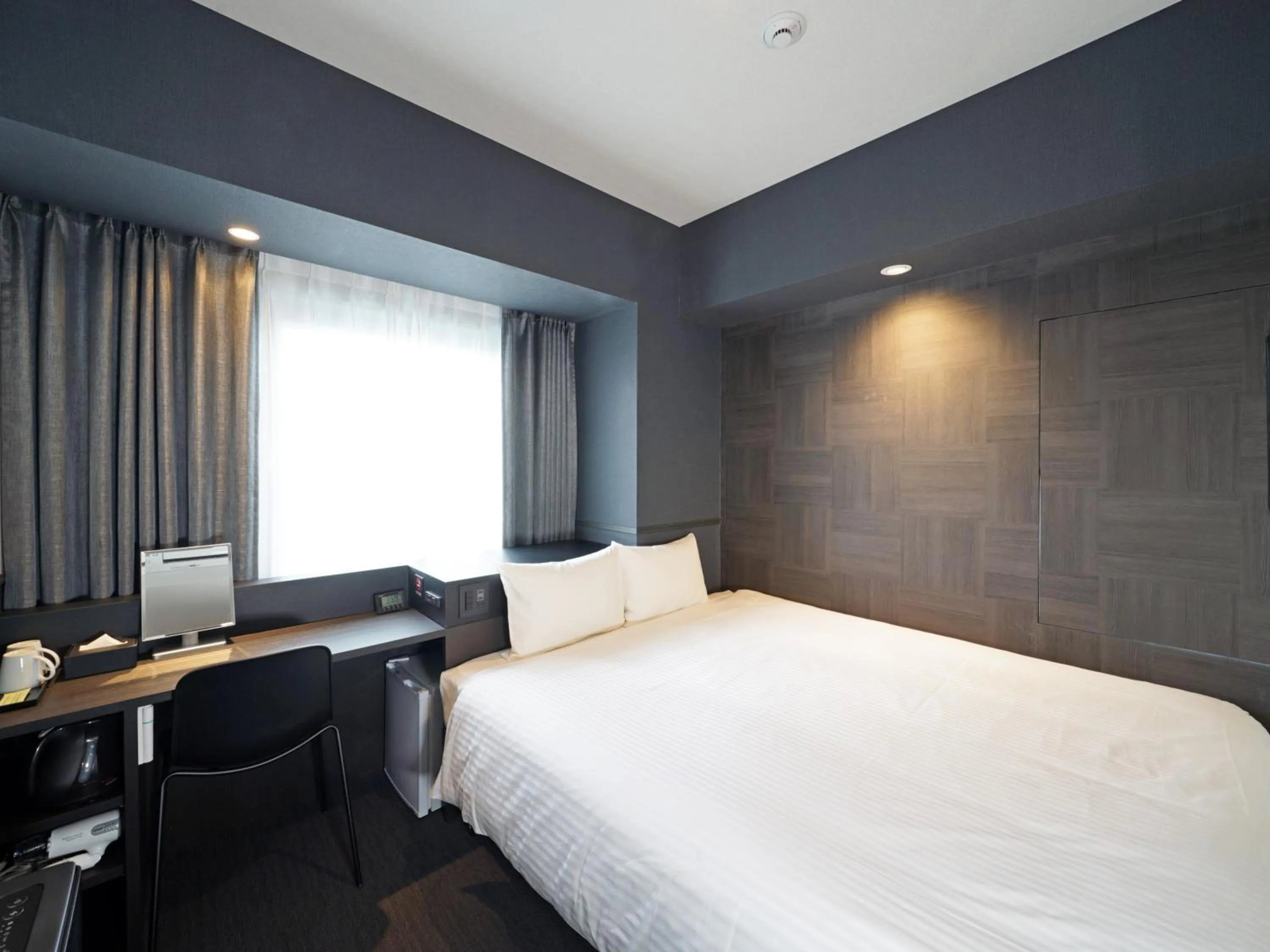 Bedroom, Bed in CHISUN STANDARD Osaka Shin-Imamiya