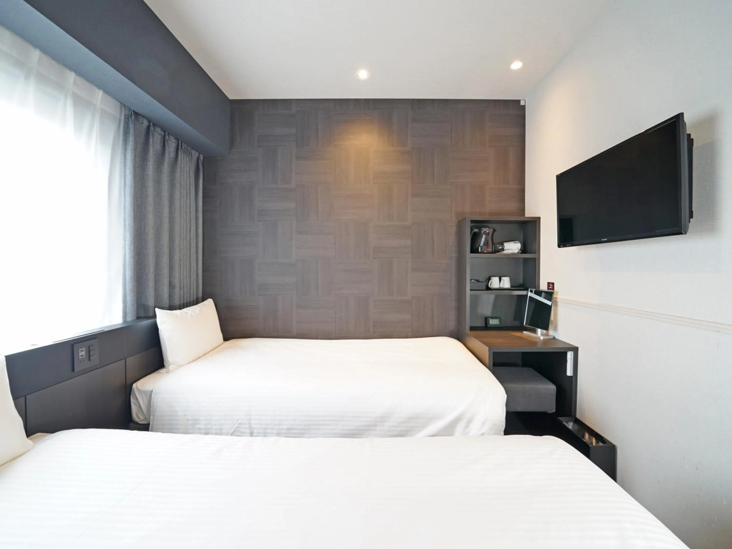 Photo of the whole room, Bed in CHISUN STANDARD Osaka Shin-Imamiya