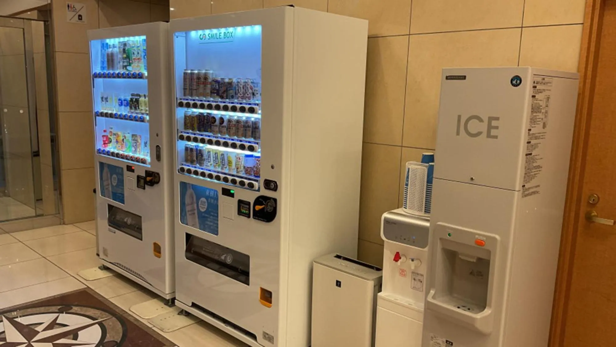 vending machine in Toyoko Inn Iwaki Ekimae