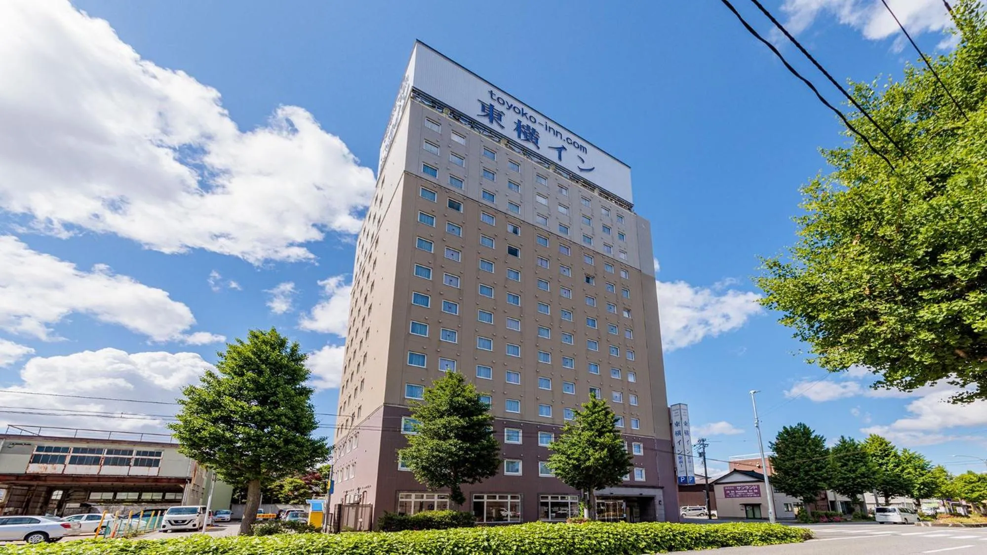 Property building in Toyoko Inn Toyama eki Shinkansen guchi No 1