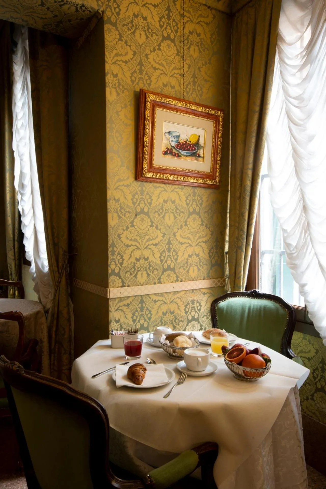 Breakfast in Hotel Ateneo