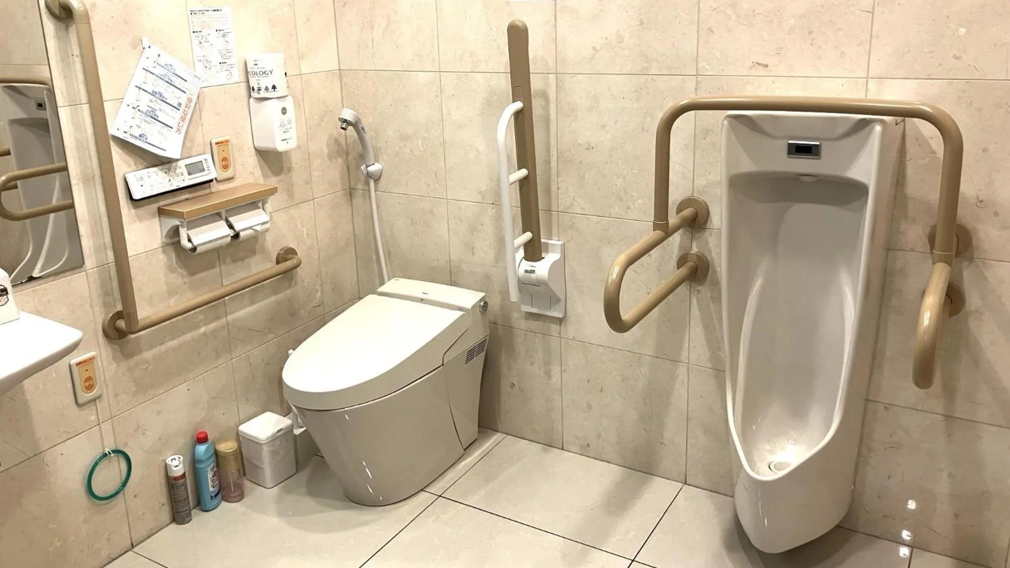 Toilet in Toyoko Inn Shizuoka eki Kita guchi