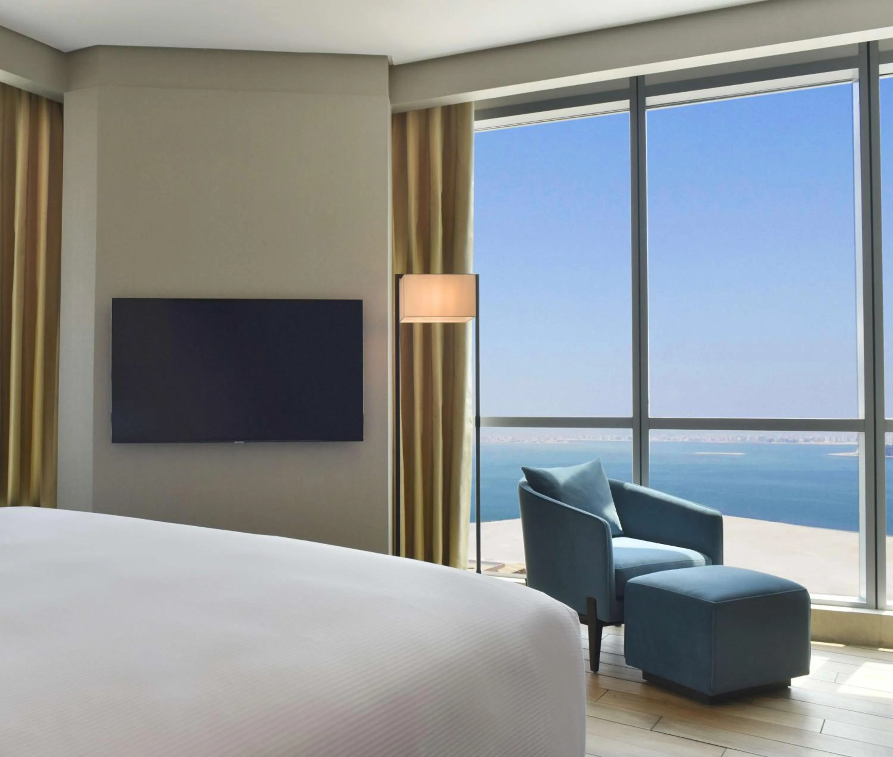 View (from property/room), Bed in Hilton Bahrain