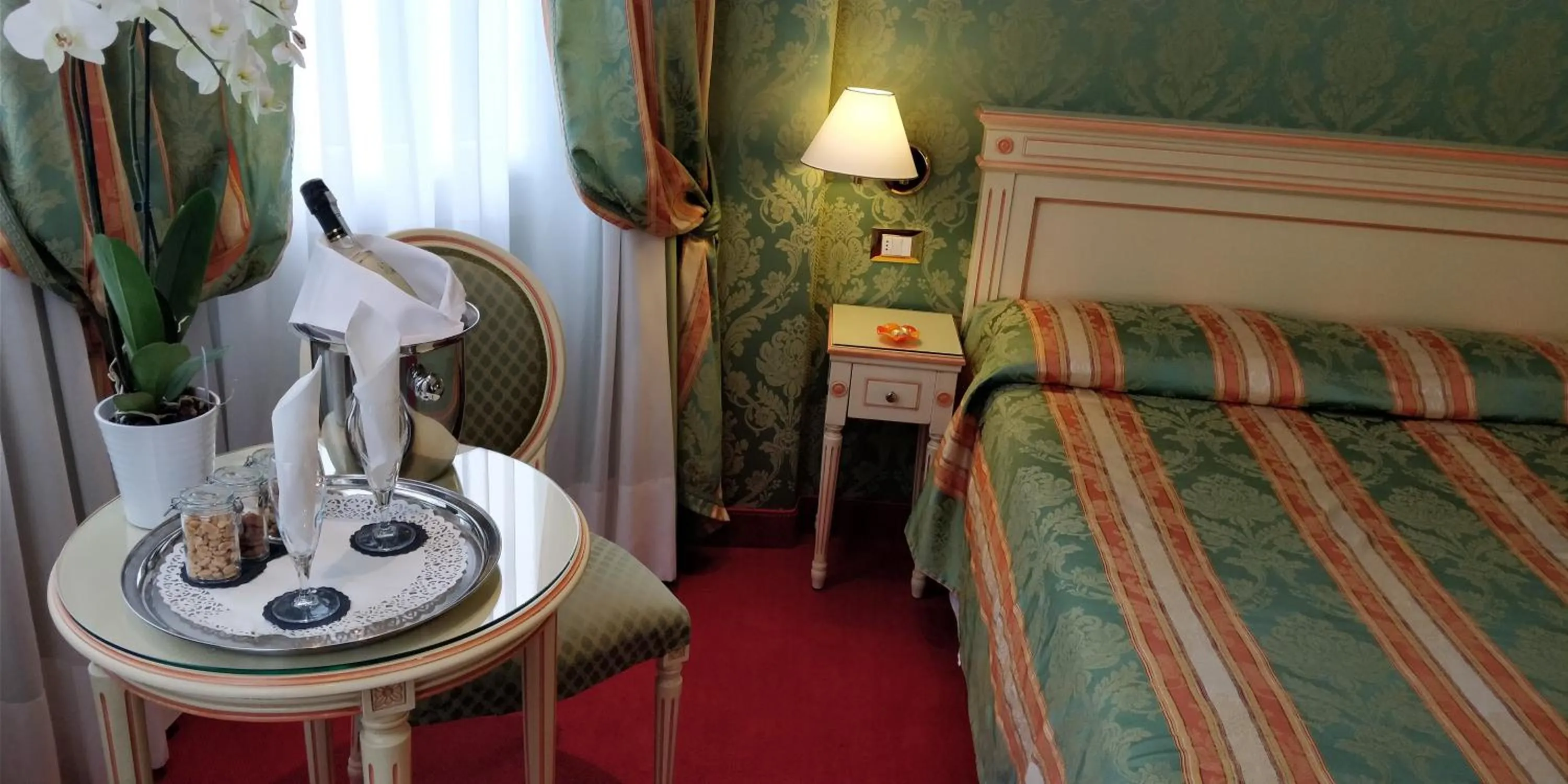 Bedroom, Bed in Hotel Villa Delle Palme