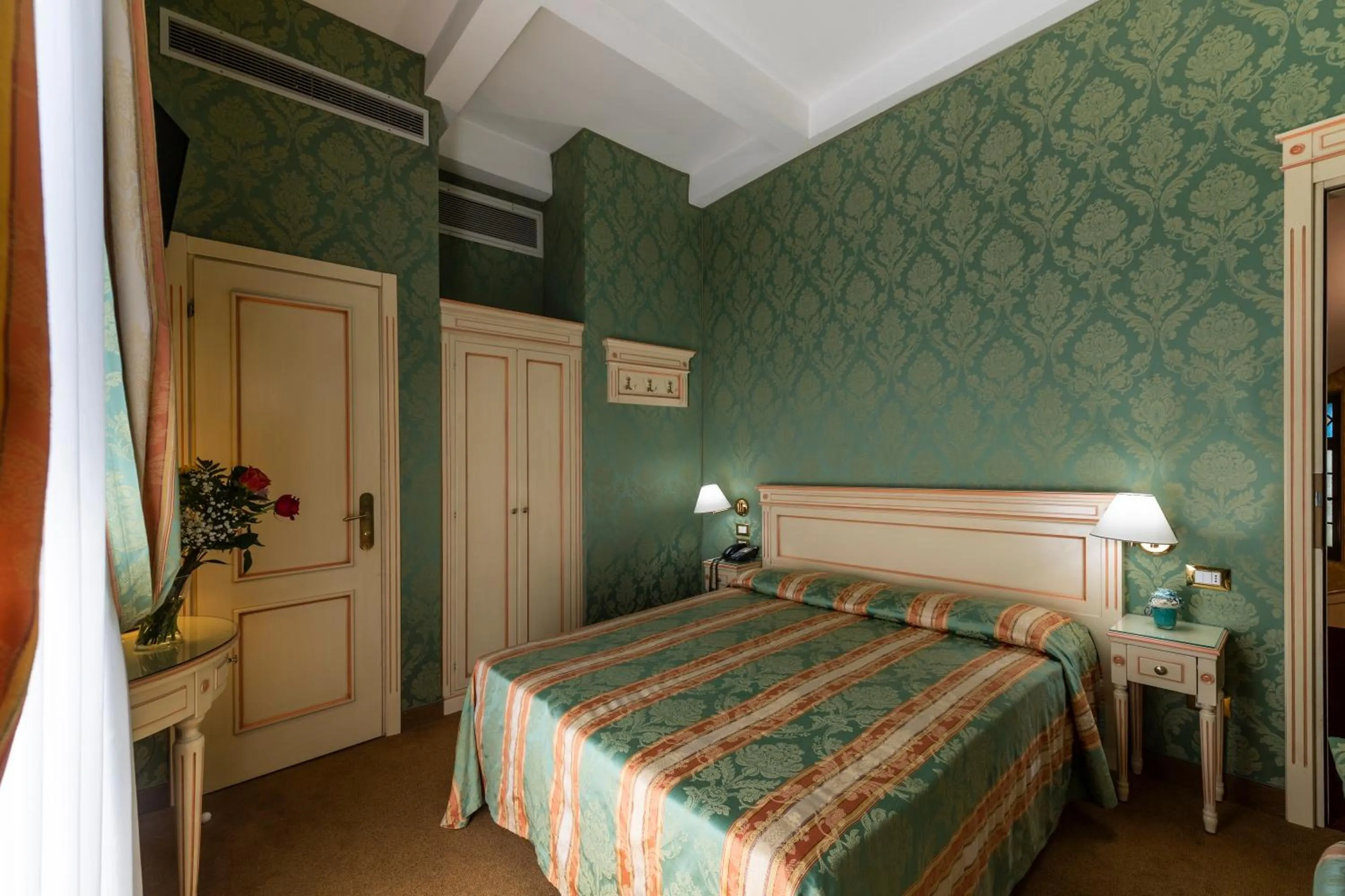 Bedroom, Bed in Hotel Villa Delle Palme