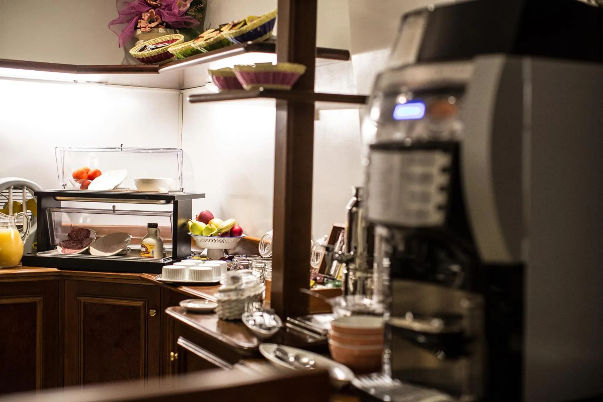 Buffet breakfast in Hotel Grifo