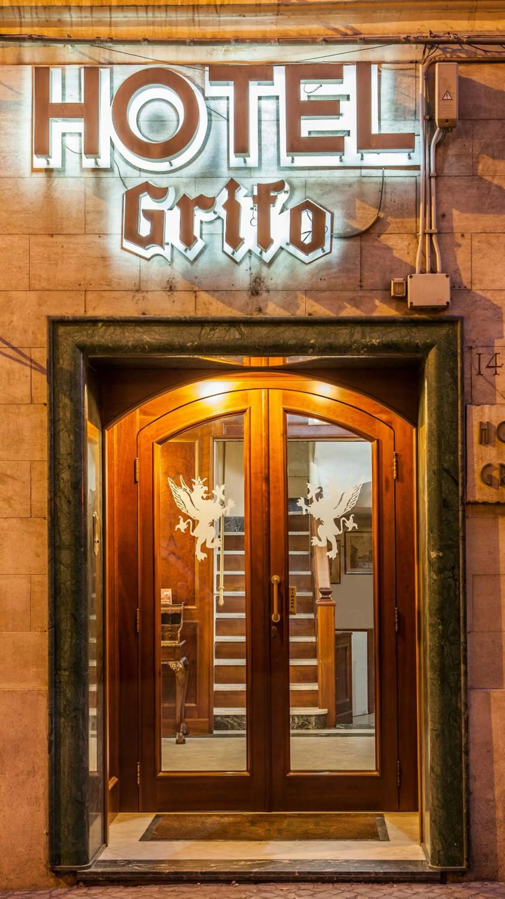 Facade/entrance in Hotel Grifo