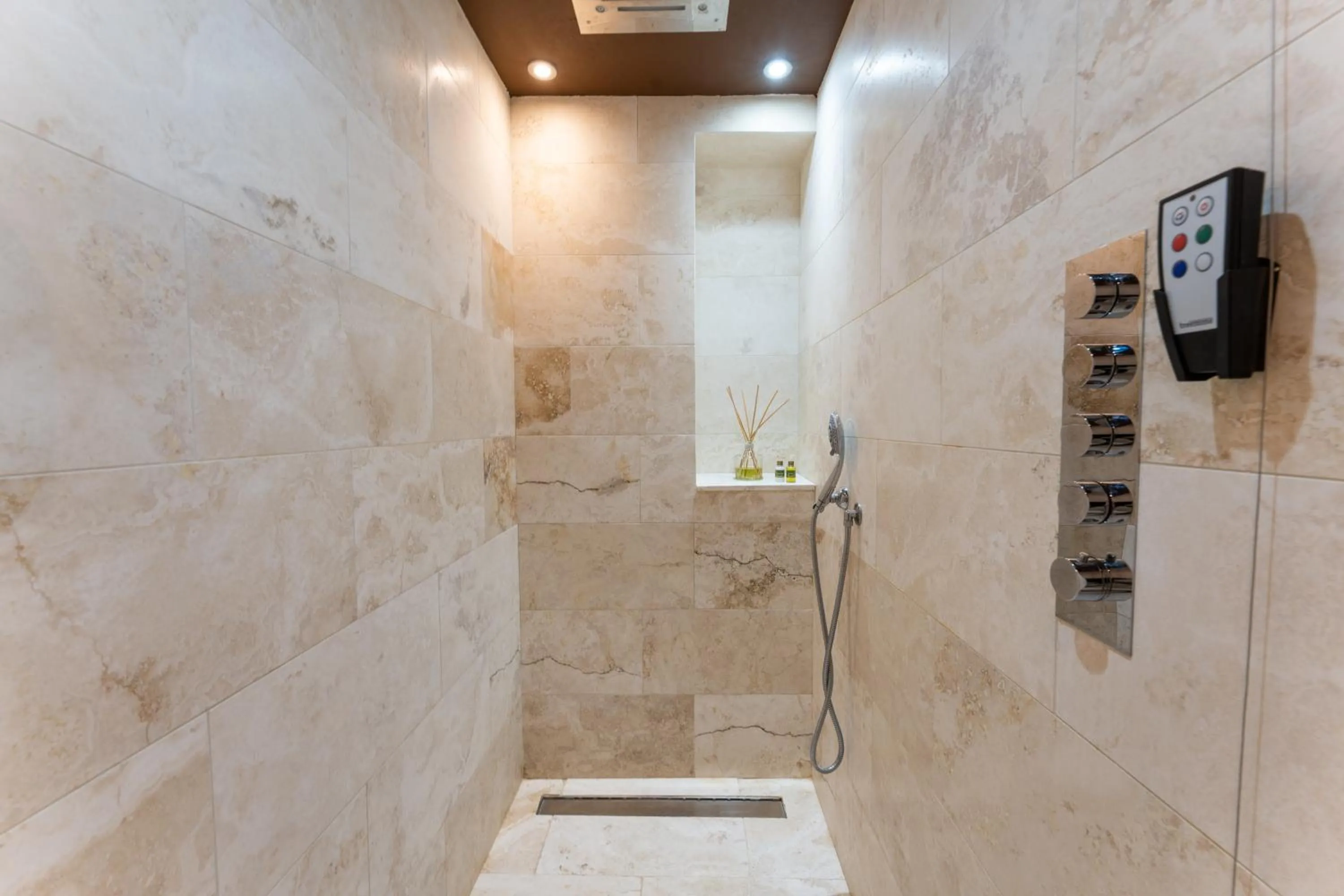 Bathroom in Borgo San Luigi