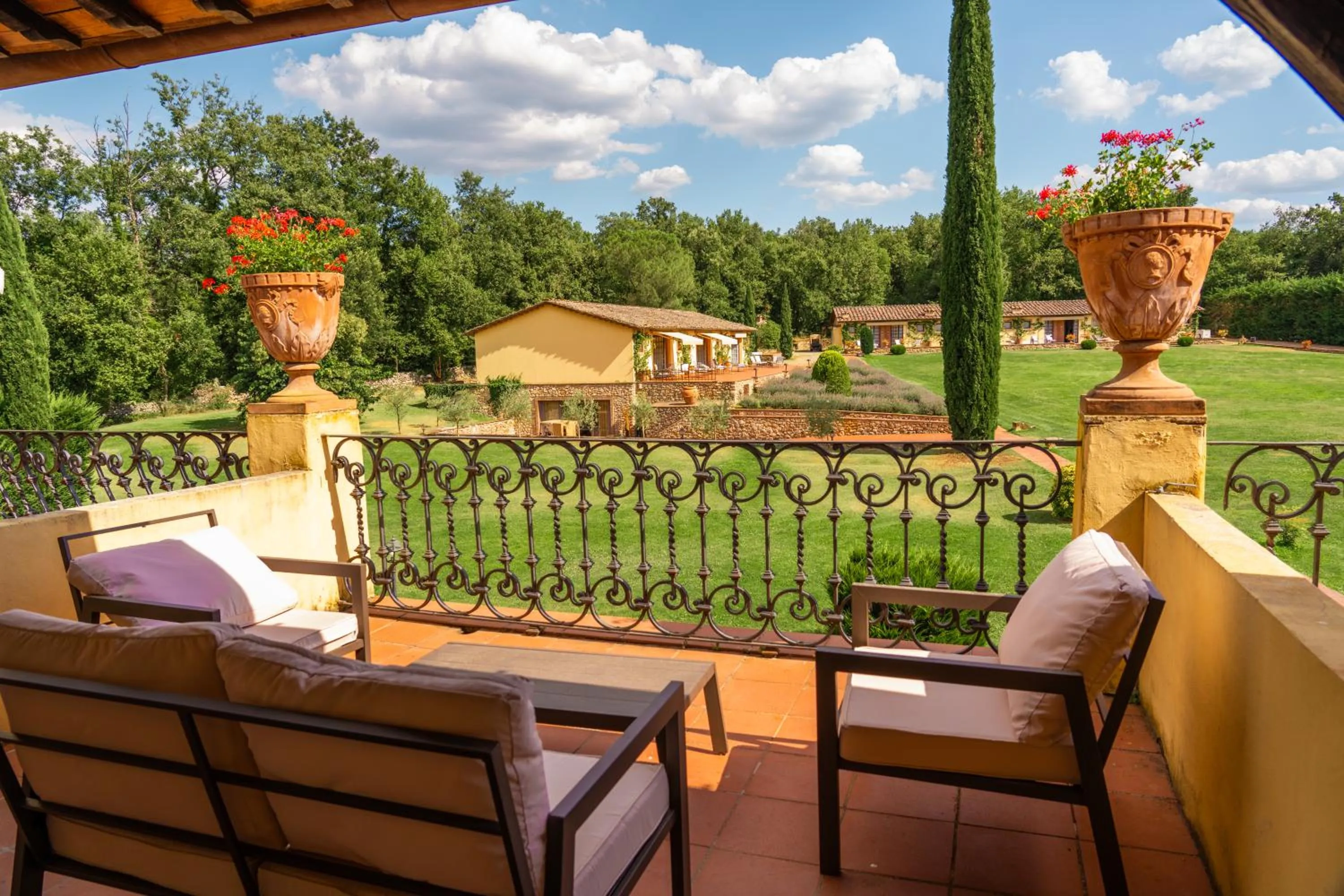 Balcony/Terrace in Borgo San Luigi