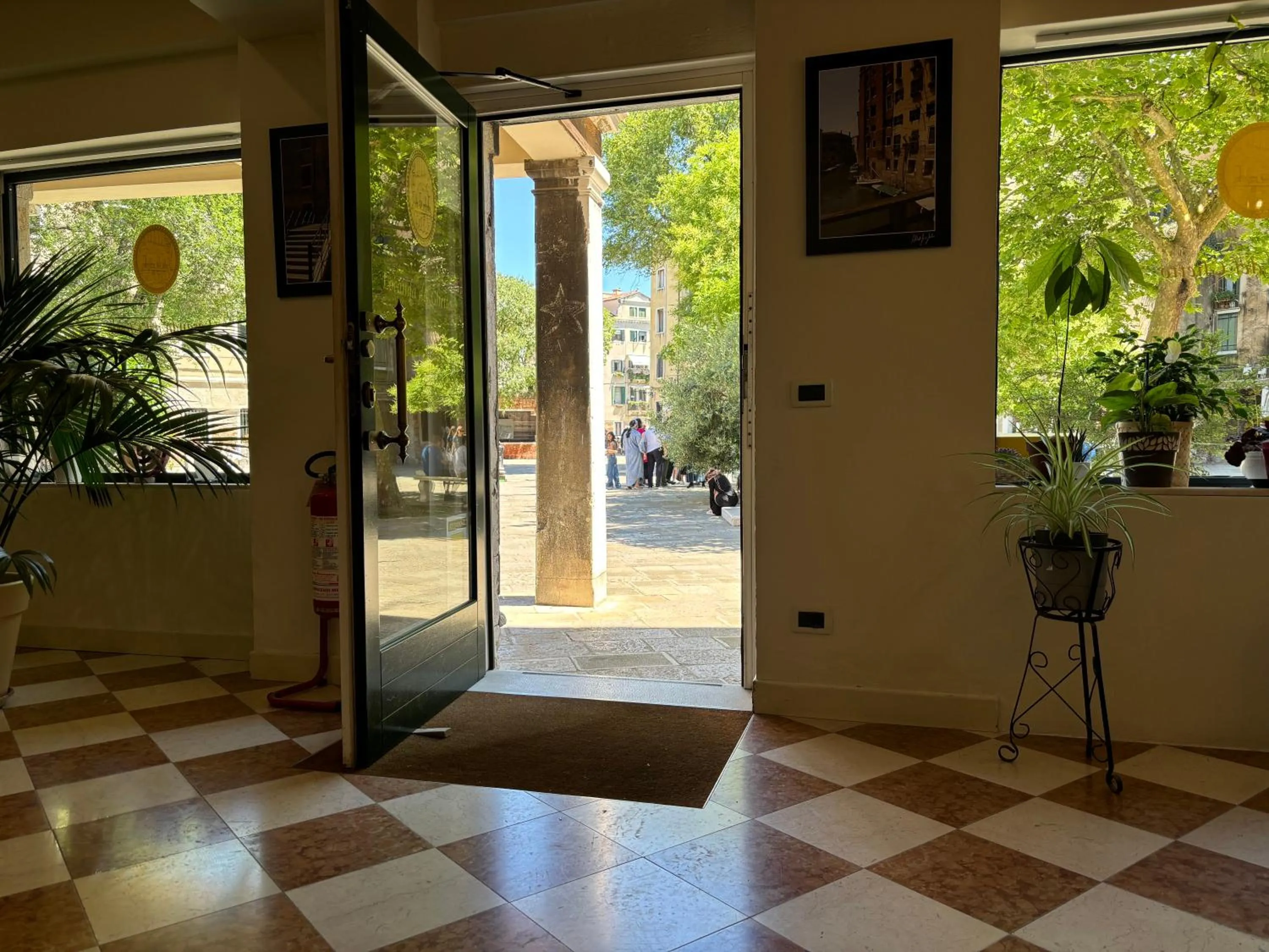 Facade/entrance in Locanda del Ghetto