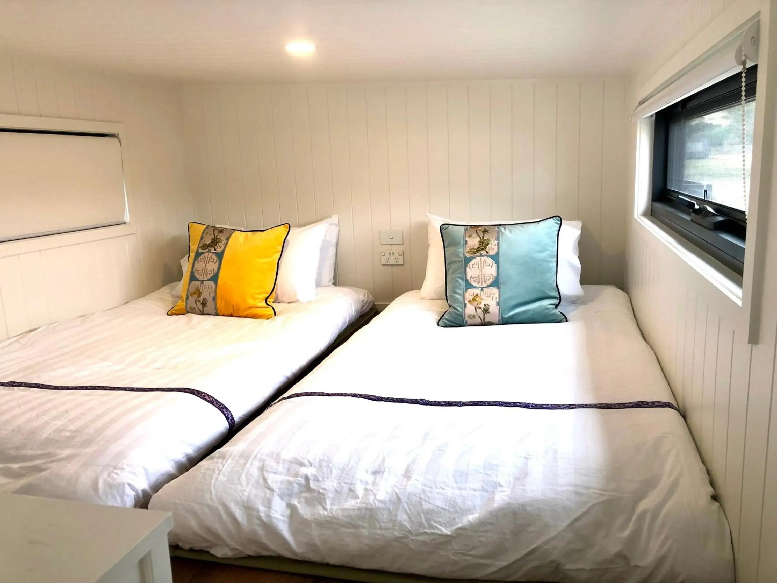 Deluxe Double Room in Pink Lake Tiny House - 'Peony' Deluxe Double Room in Pink Lake Tiny House - 'Peony'