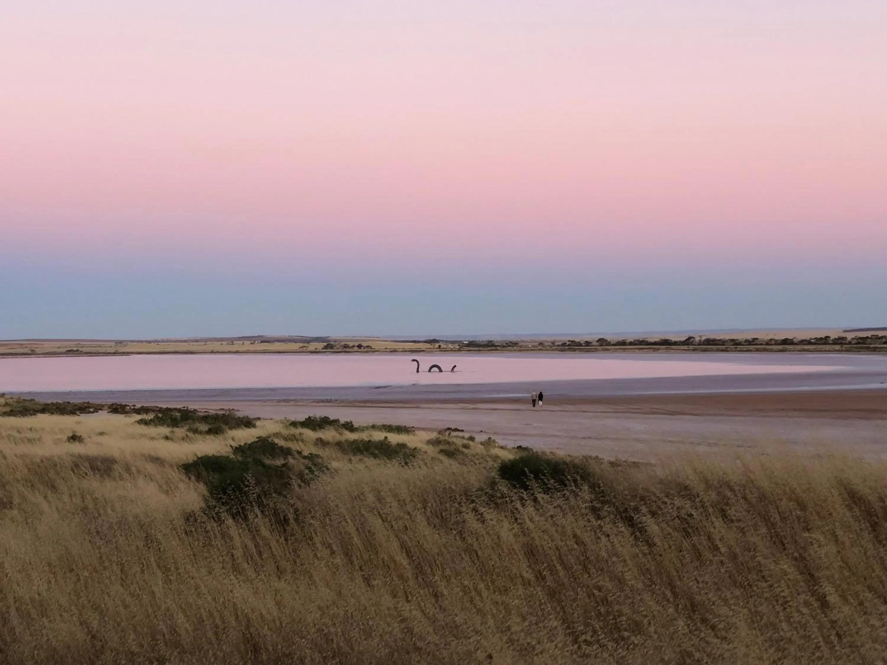 Lake view in Pink Lake Tiny House - 'Peony'