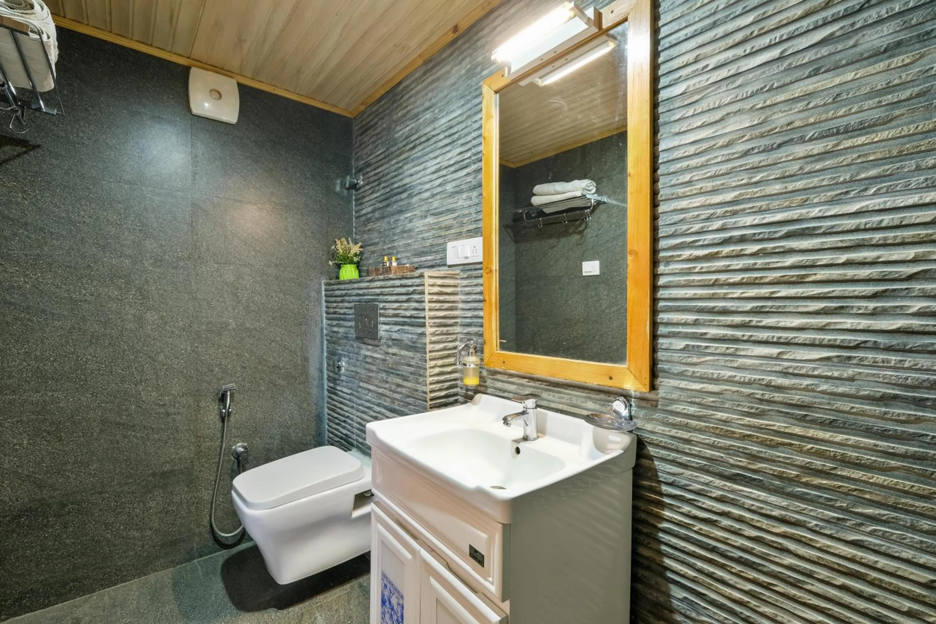 Bathroom in Jomotel Talai