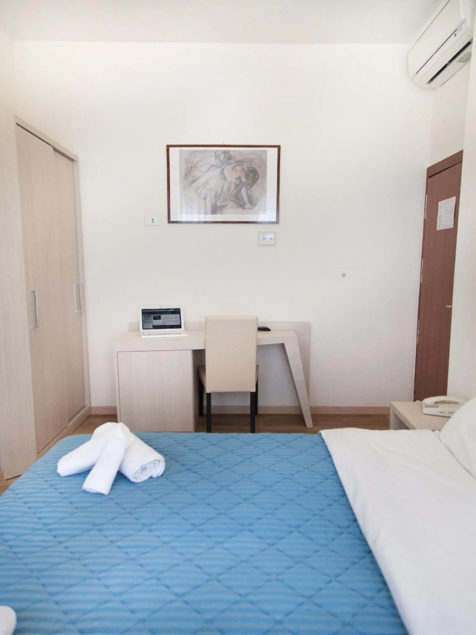 Photo of the whole room, Bed in Riviera Mare Beach Life Hotel