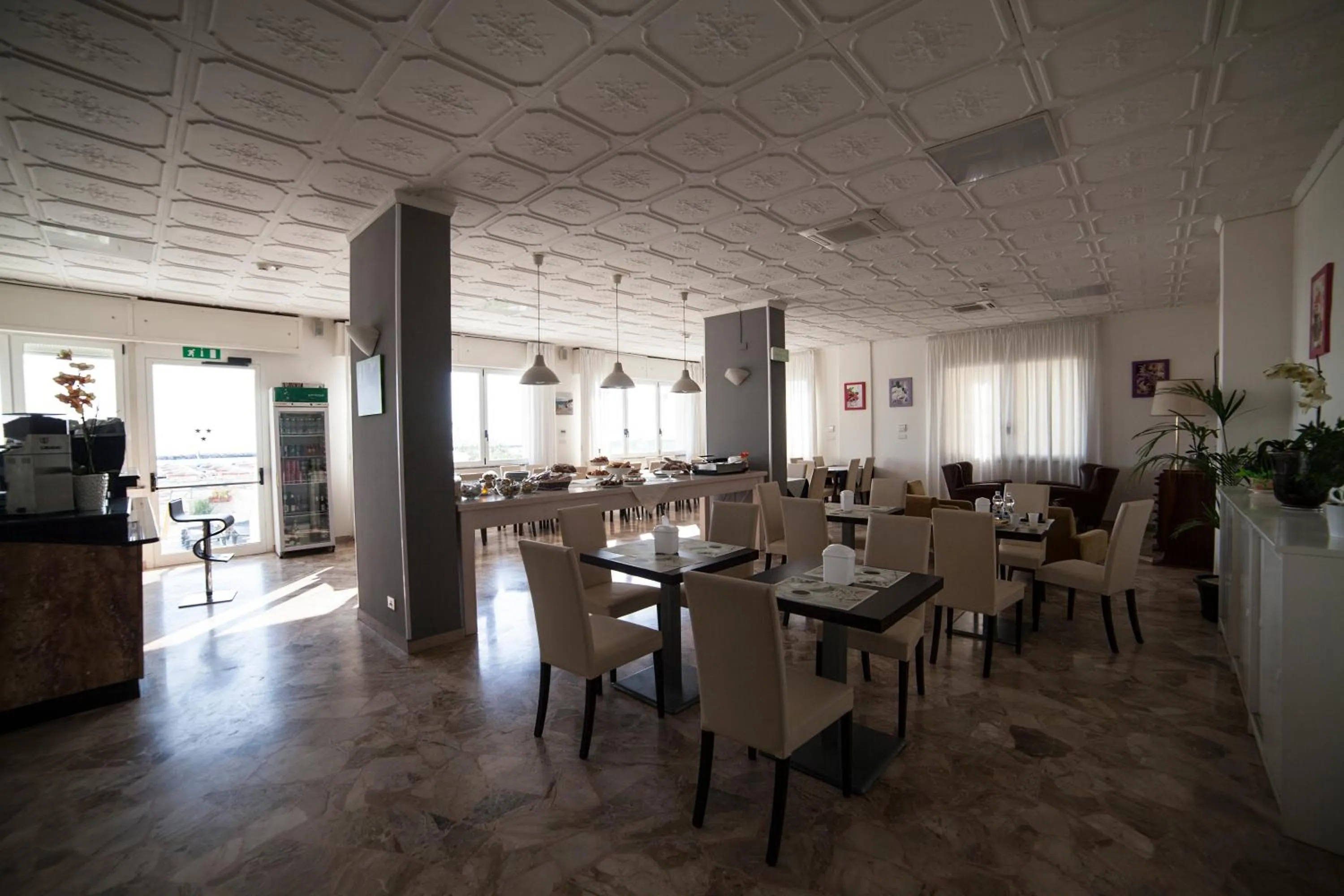 Restaurant/places to eat in Riviera Mare Beach Life Hotel