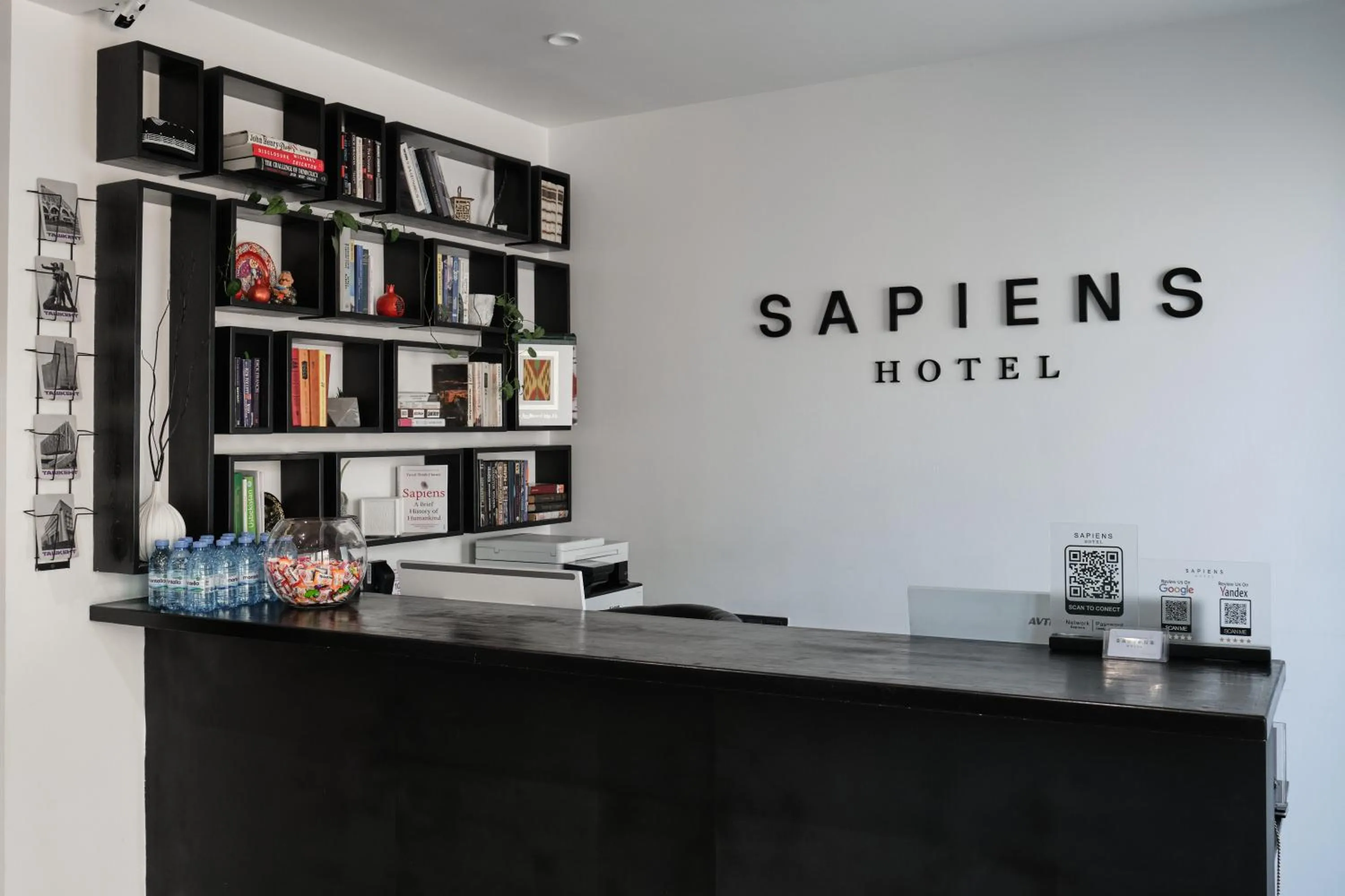 Decorative detail in Sapiens Hotel