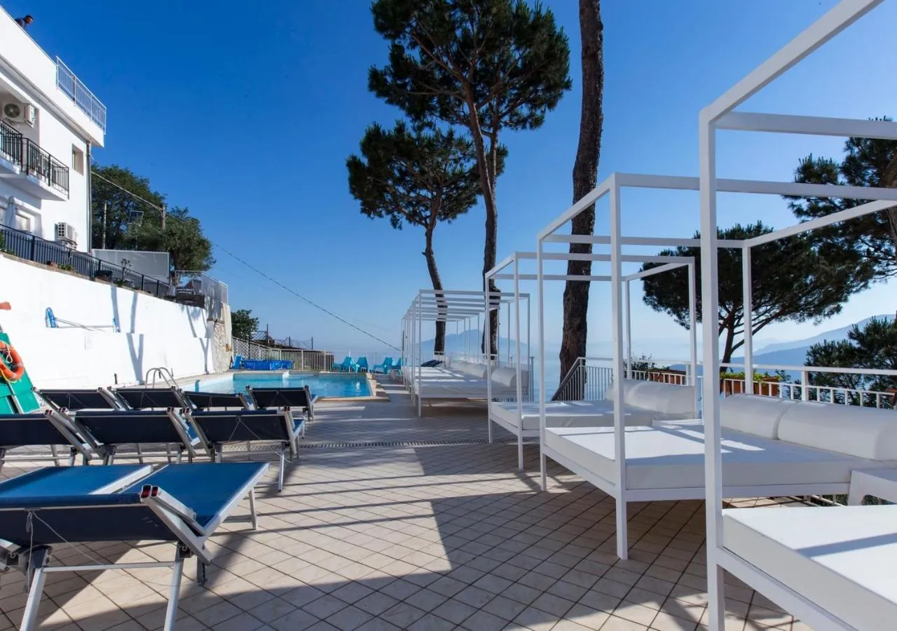 Patio in Residence Le Terrazze