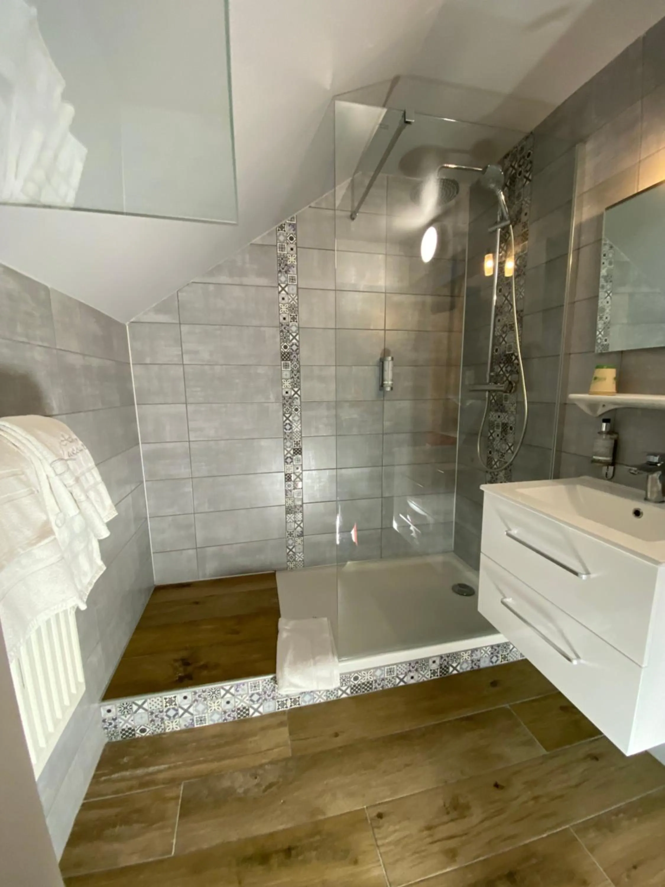 Bathroom in HOTEL DE LA GARE