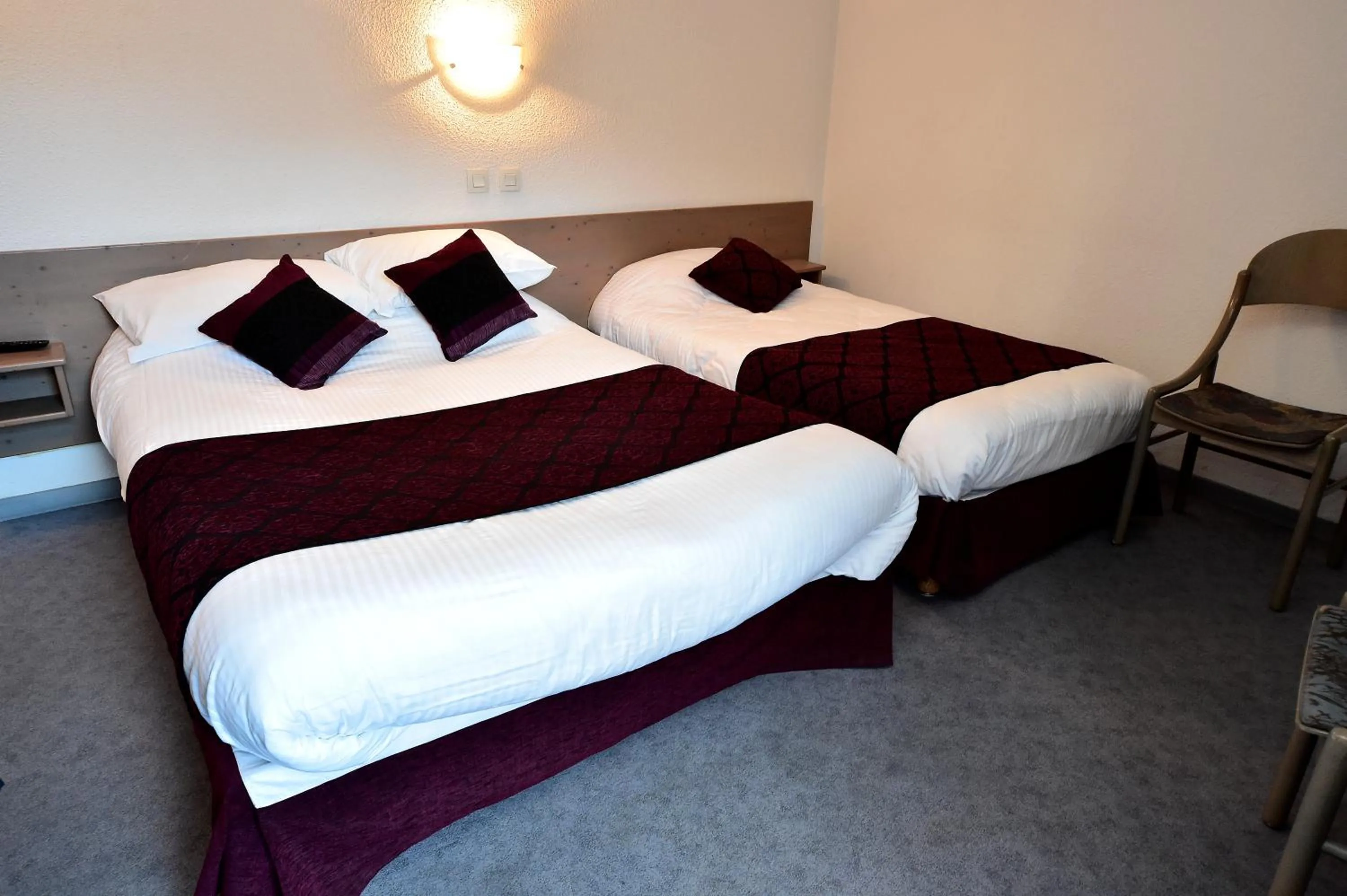 Bedroom, Bed in HOTEL DE LA GARE