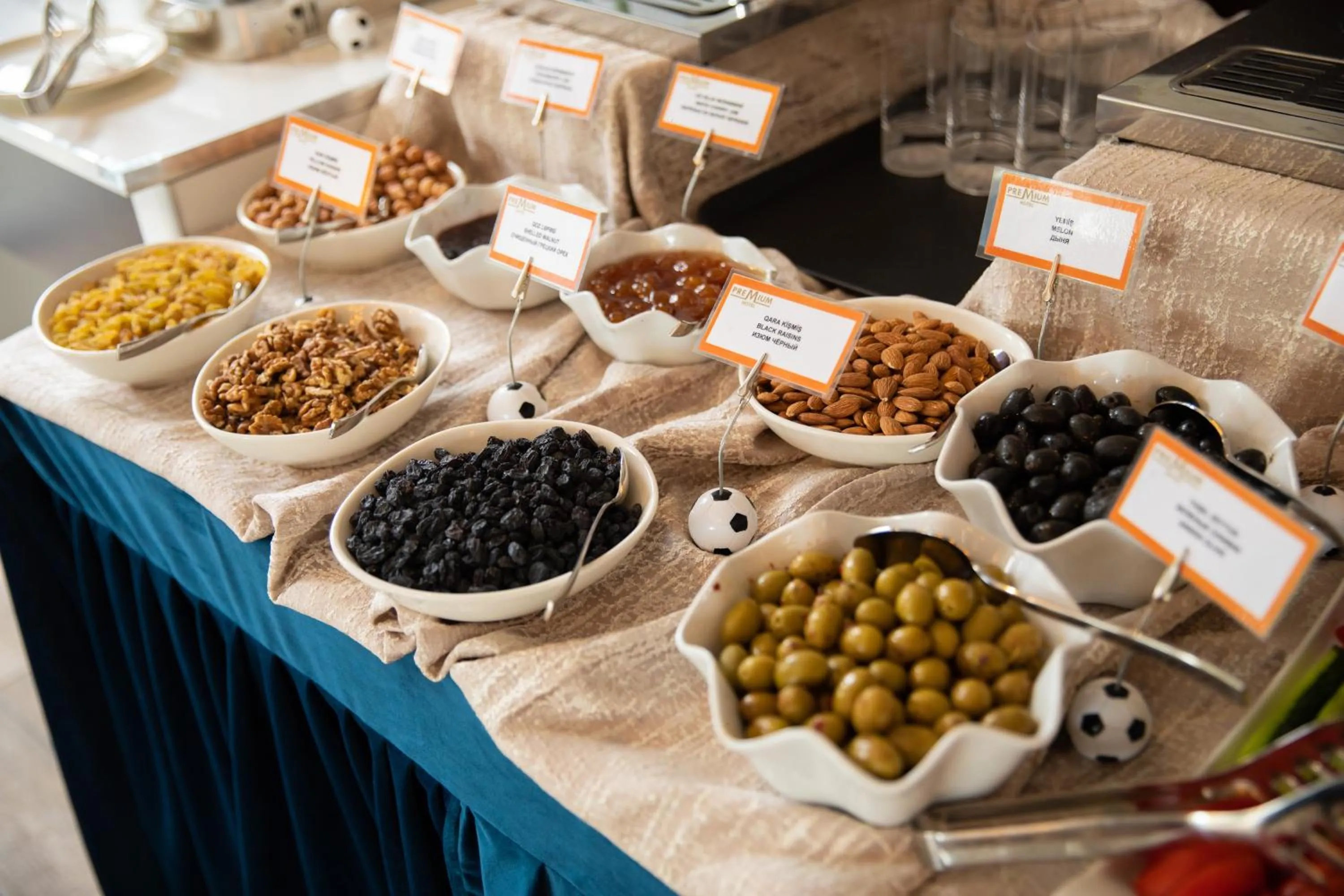 Restaurant/places to eat in Premium Hotel Ganja