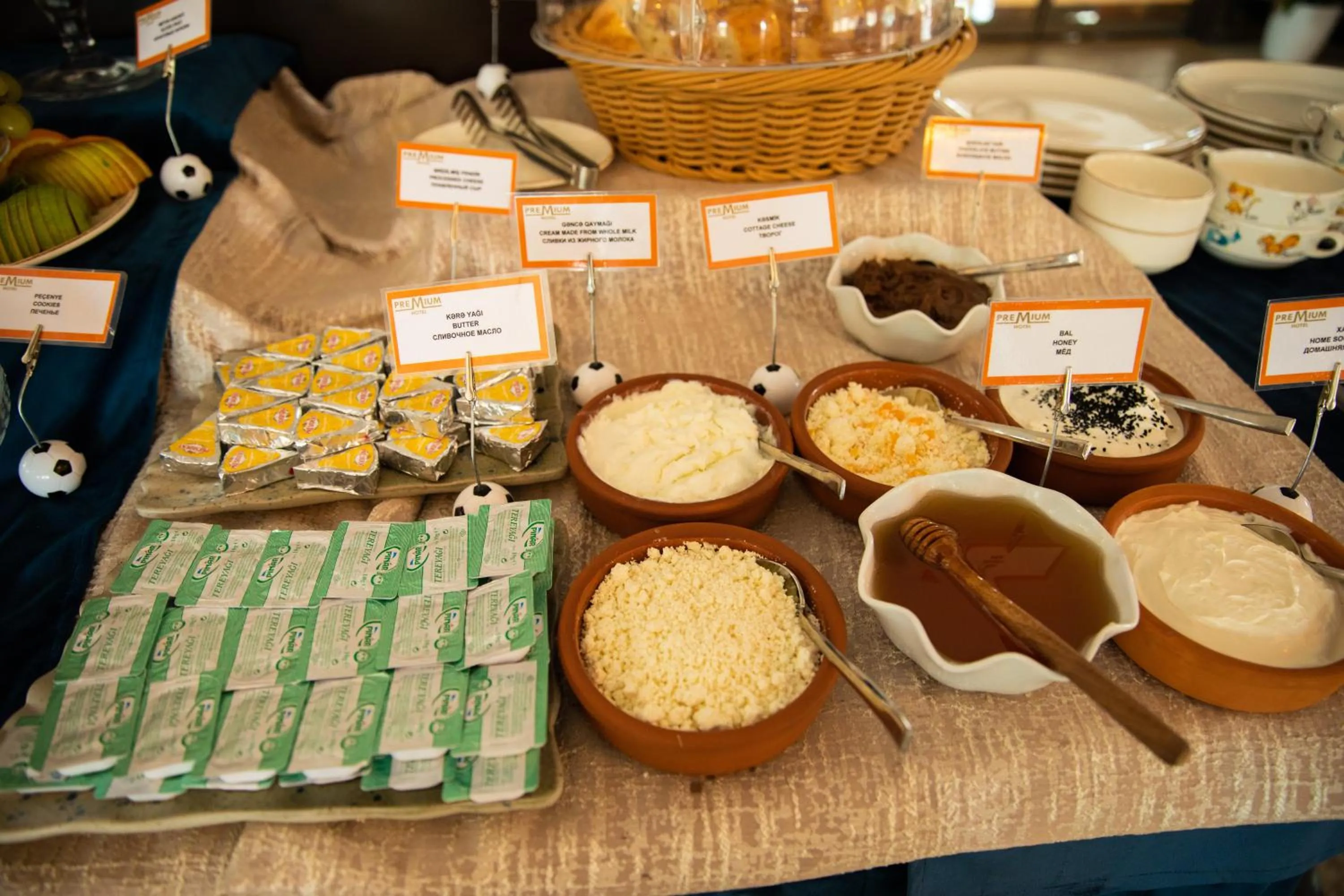 Restaurant/places to eat in Premium Hotel Ganja