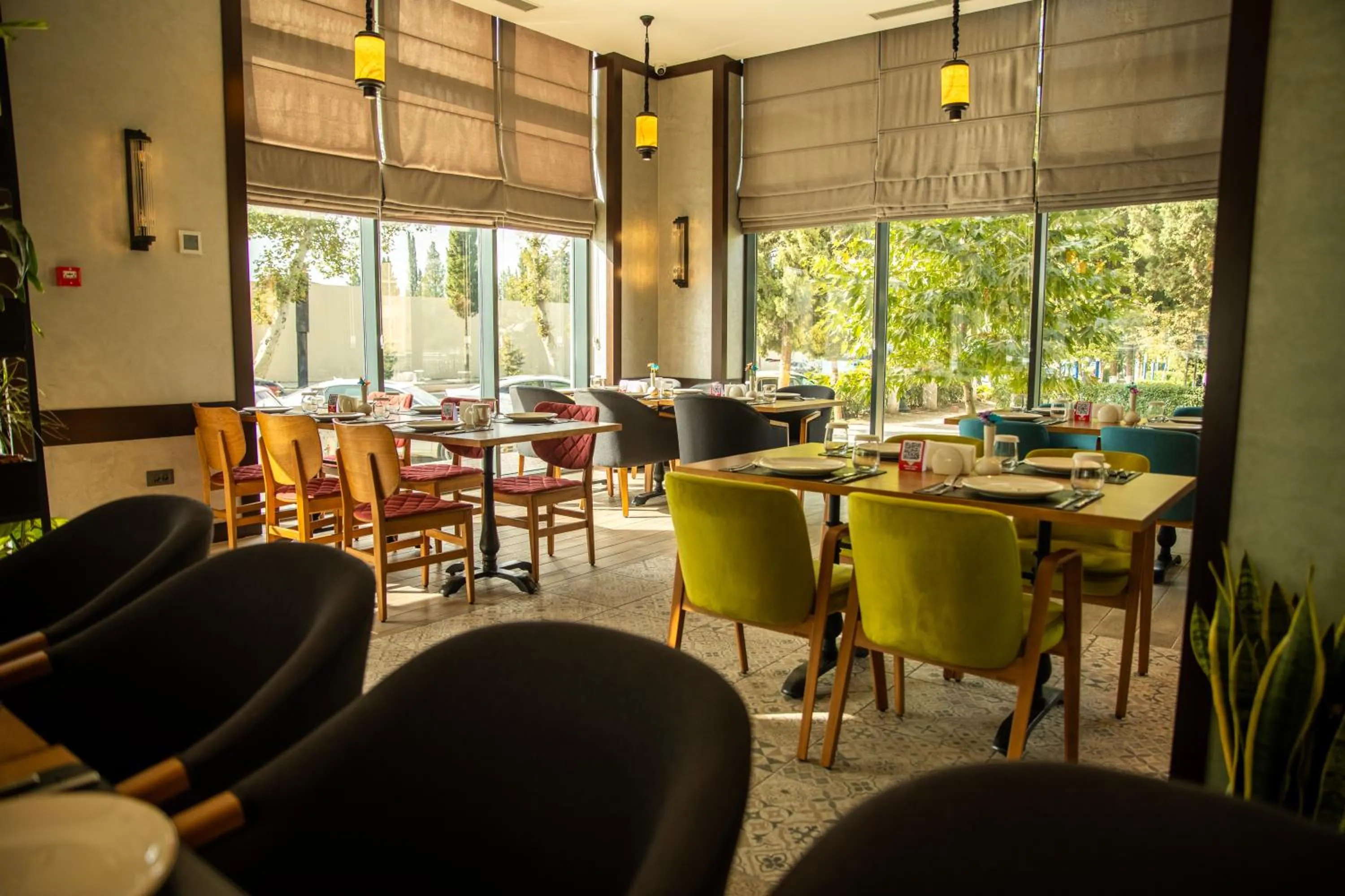 Restaurant/places to eat in Premium Hotel Ganja