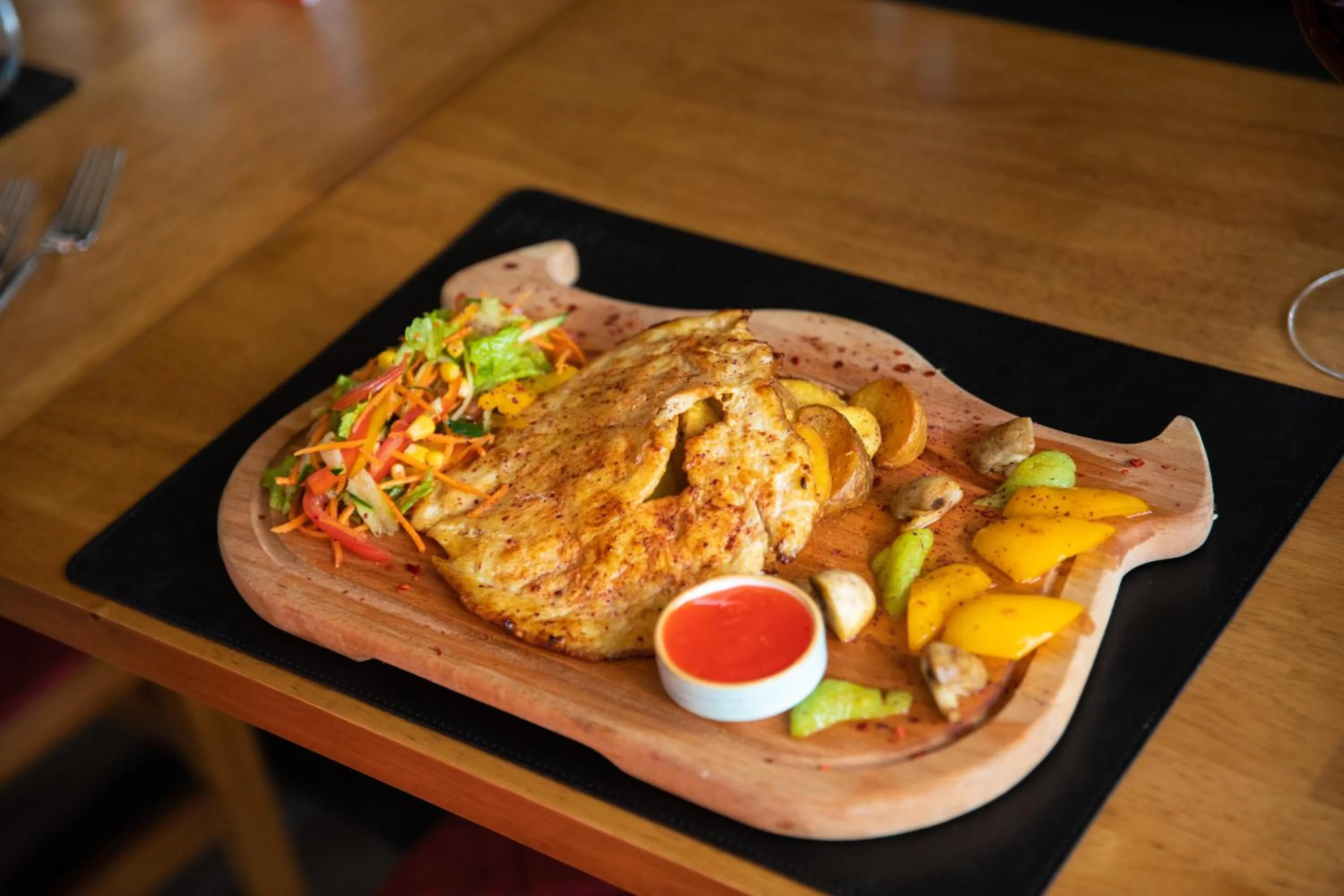 Restaurant/places to eat in Premium Hotel Ganja