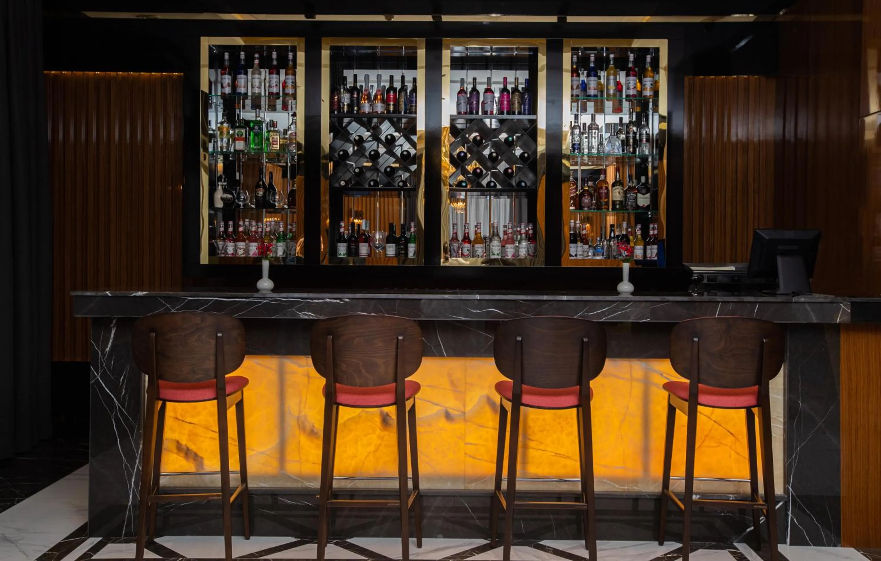 Restaurant/places to eat in Premium Hotel Ganja