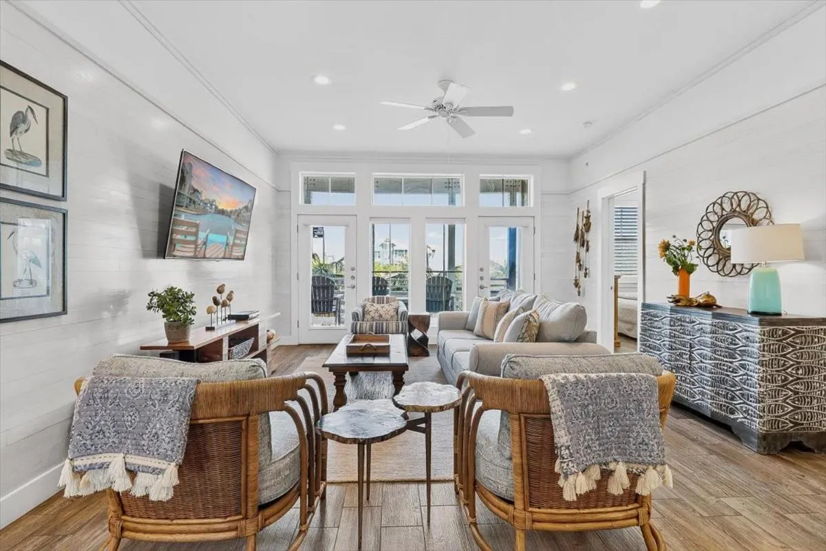 Other in Bikini Bottoms TC 2204