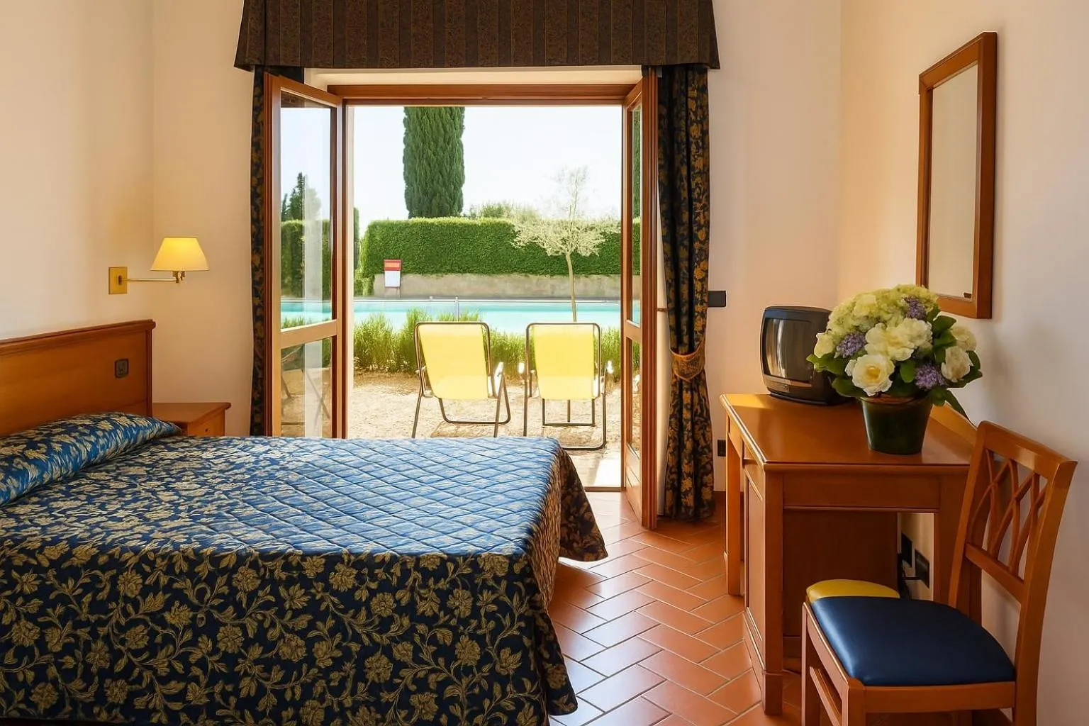 Garden view, Bed in Hotel Villa Dei Bosconi