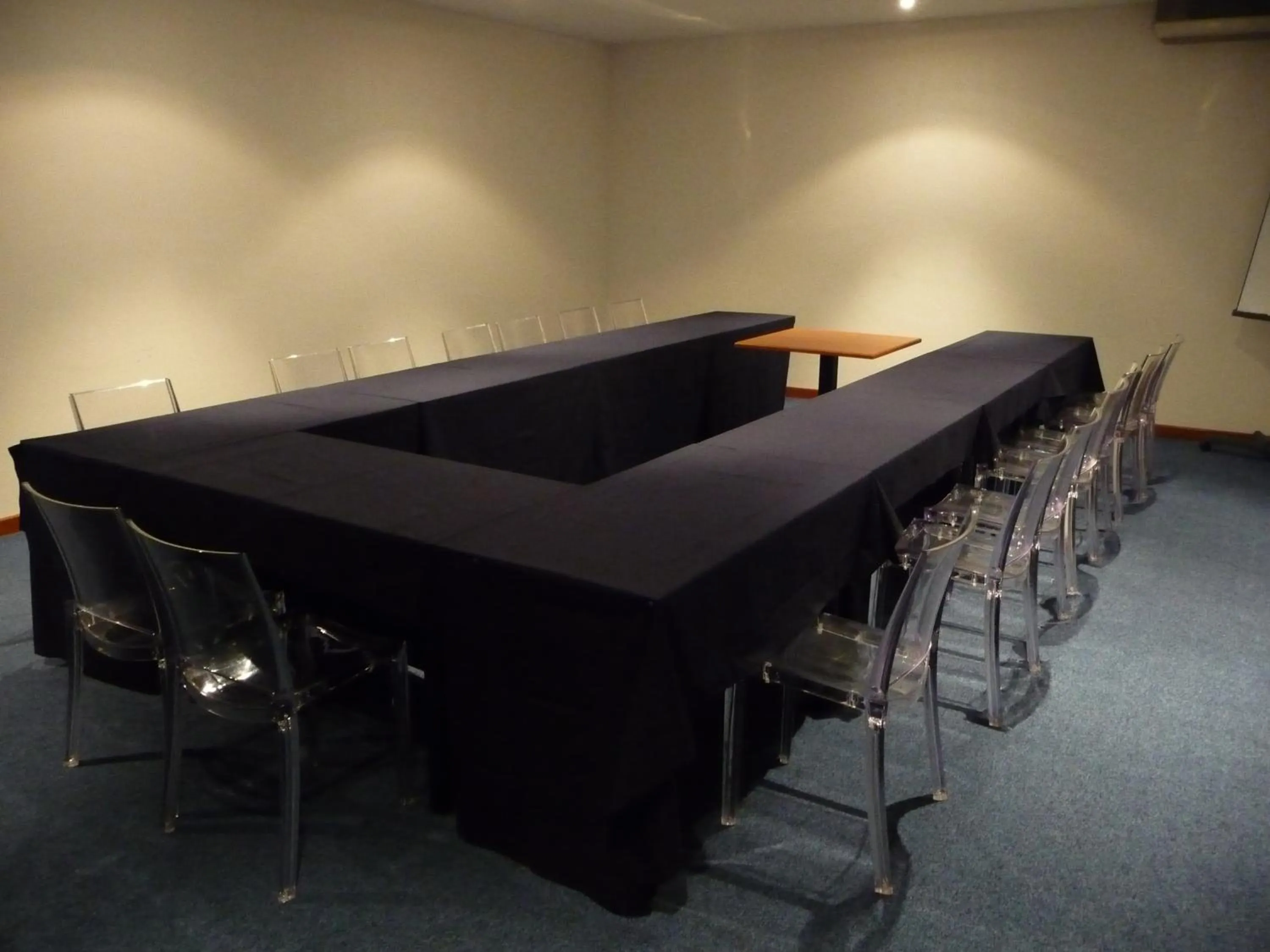 Business facilities in Hotel Villa Dei Bosconi