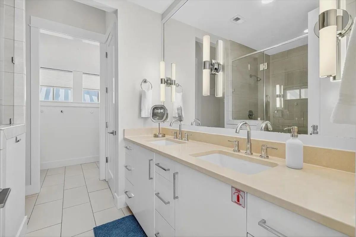 Other in La Ola 261 BE