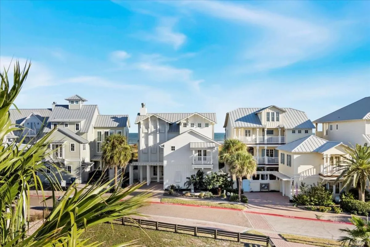 Other in La Ola 261 BE