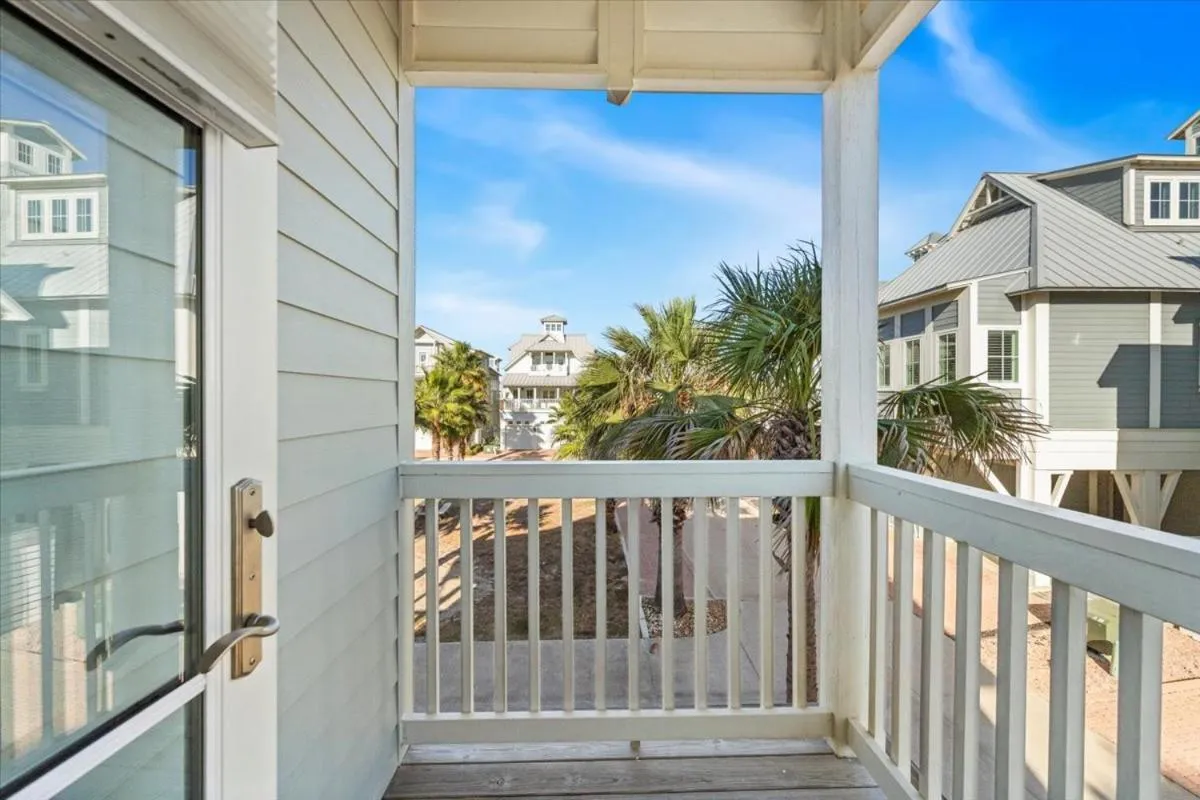 Other in La Ola 261 BE