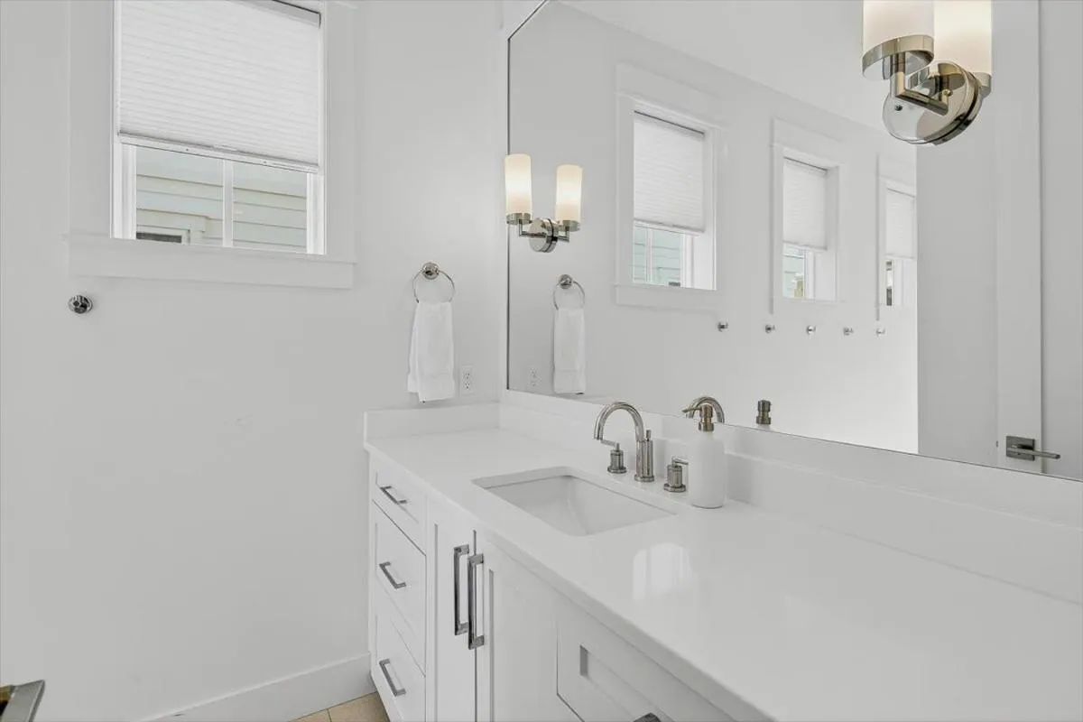 Other in La Ola 261 BE