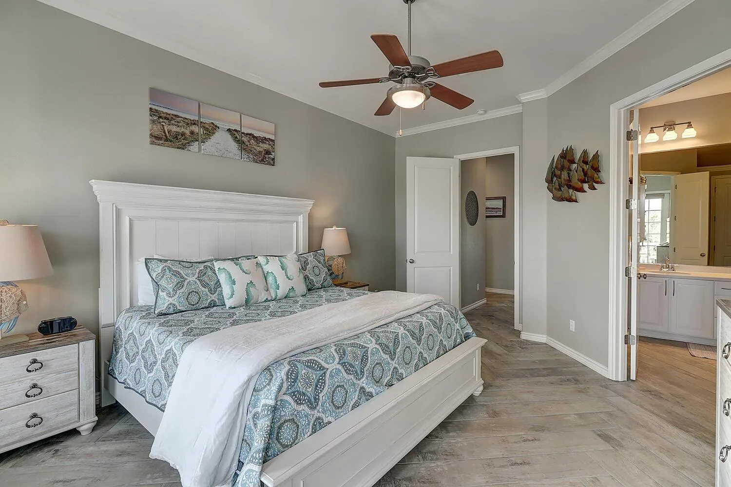 Other, Bed in Sand Dollar 140 BE