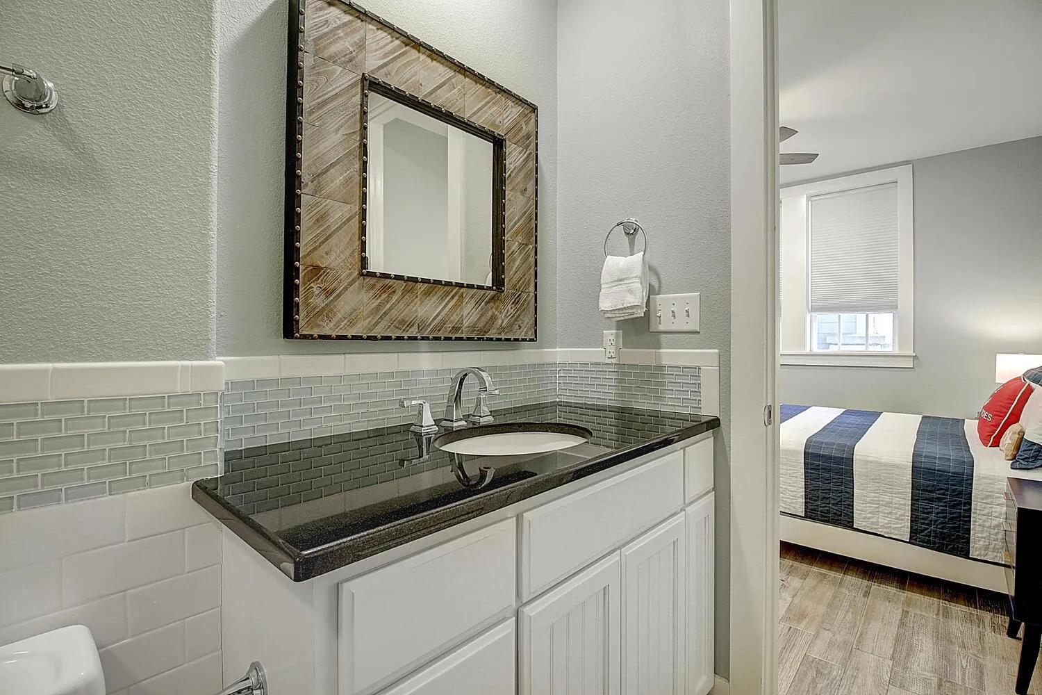 Other, Bed in Sandy Toes TC 1102