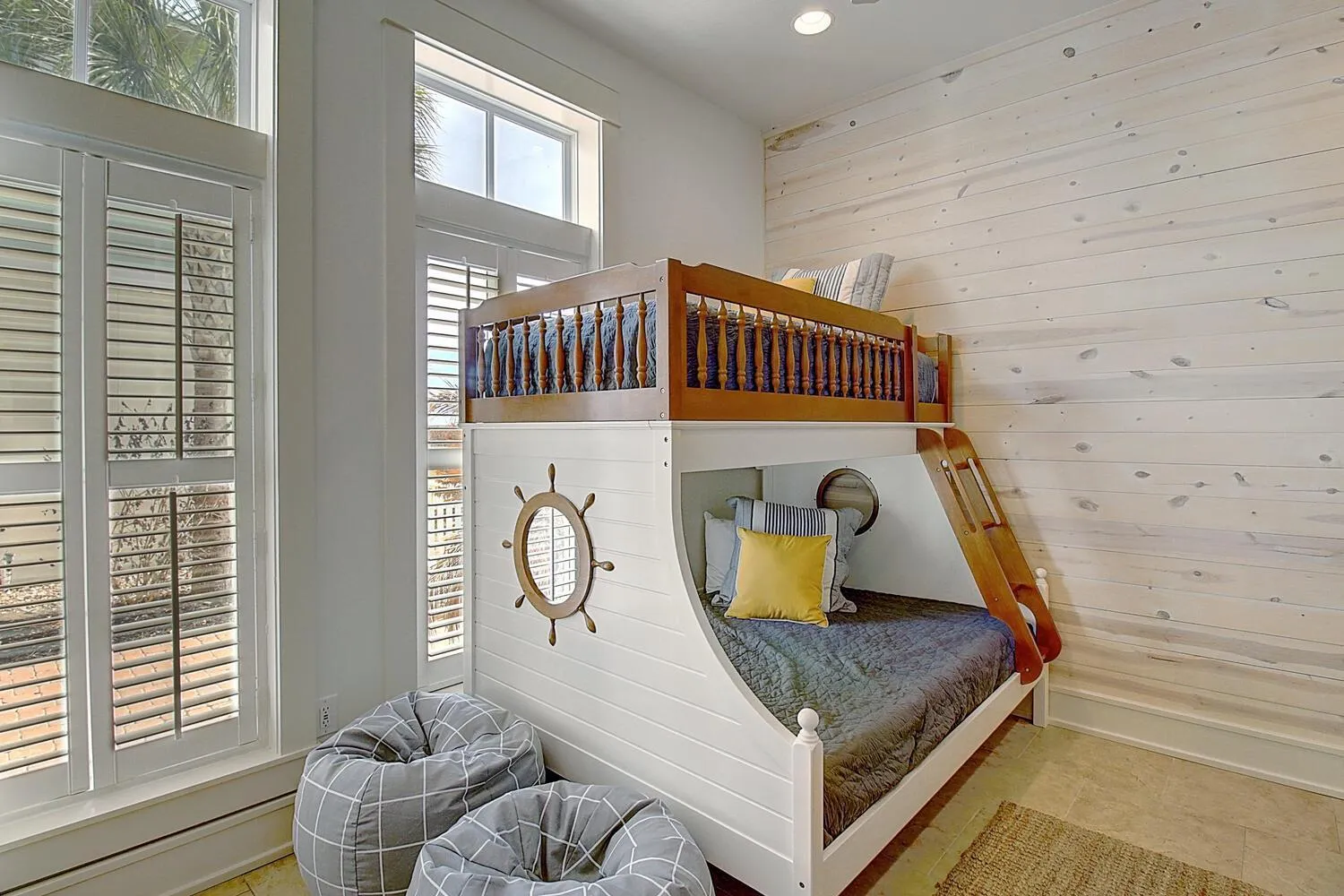 Other, Bed in Sippin on Sunshine 164 BE