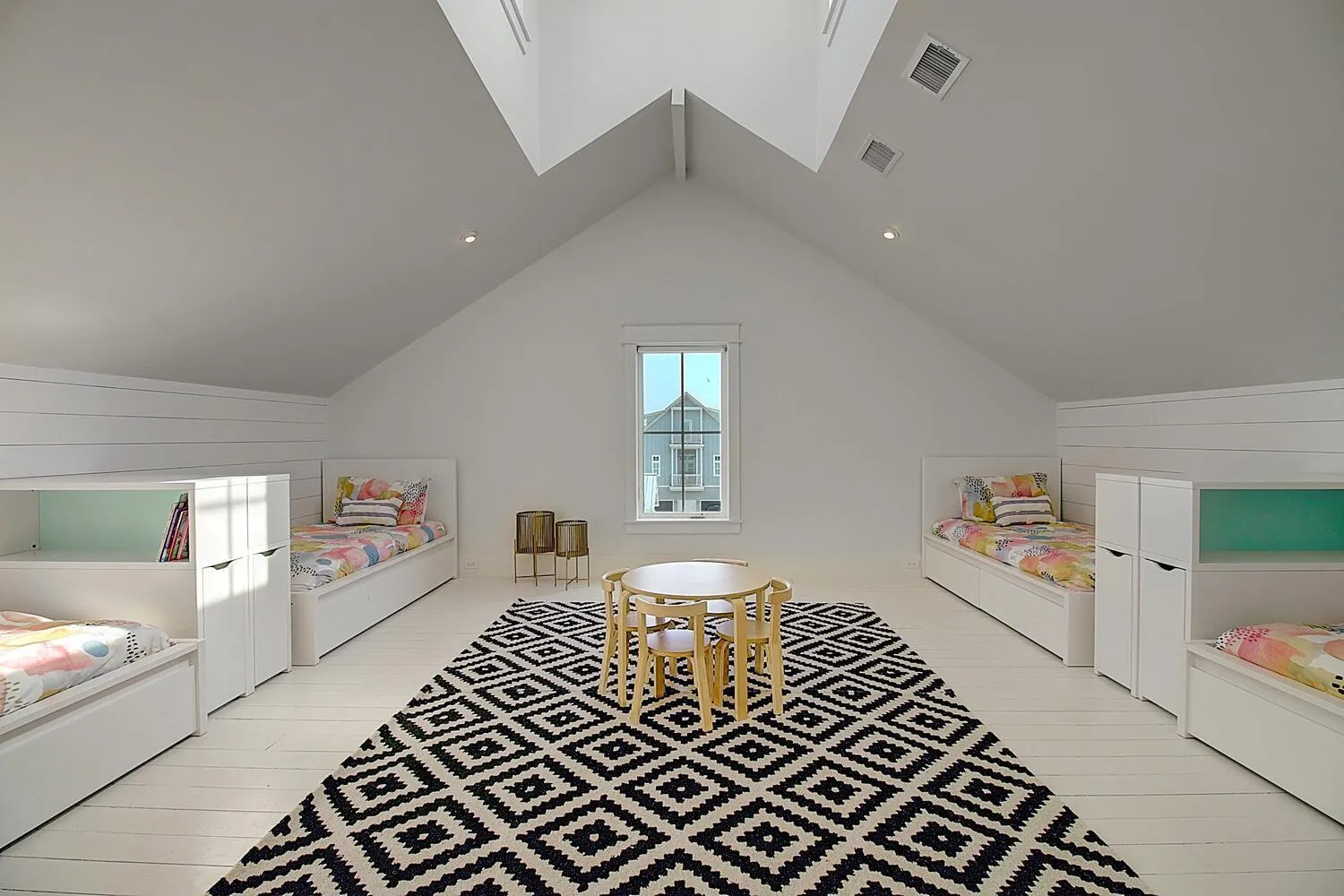 Other, Bed in Southern Charm 259 BE