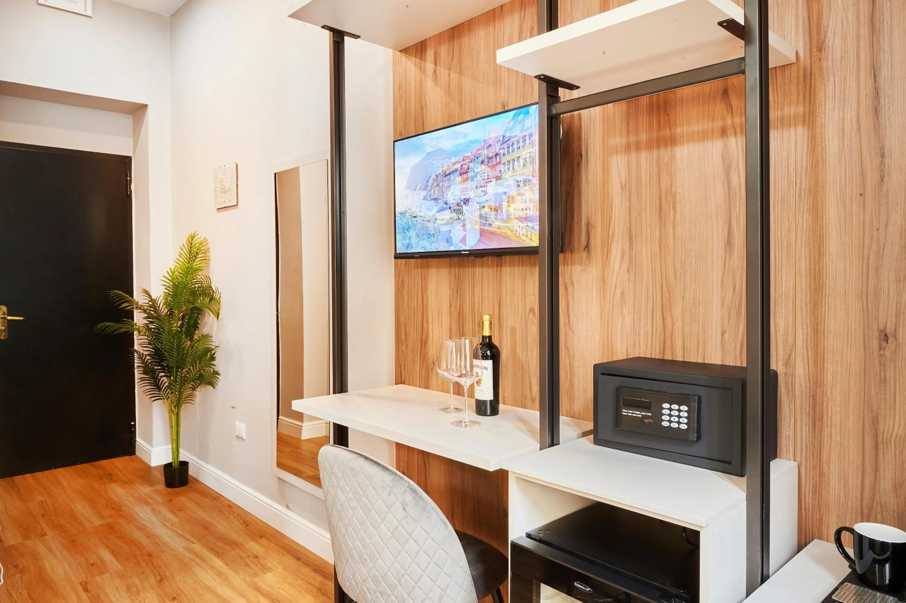 Communal lounge/ TV room in Hotel Brooklyn