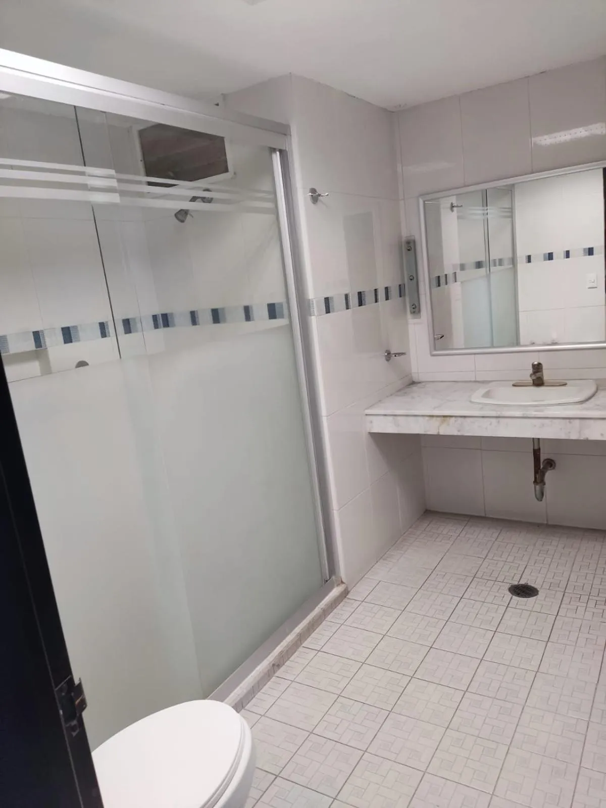 Bathroom in Hotel Mary Celaya