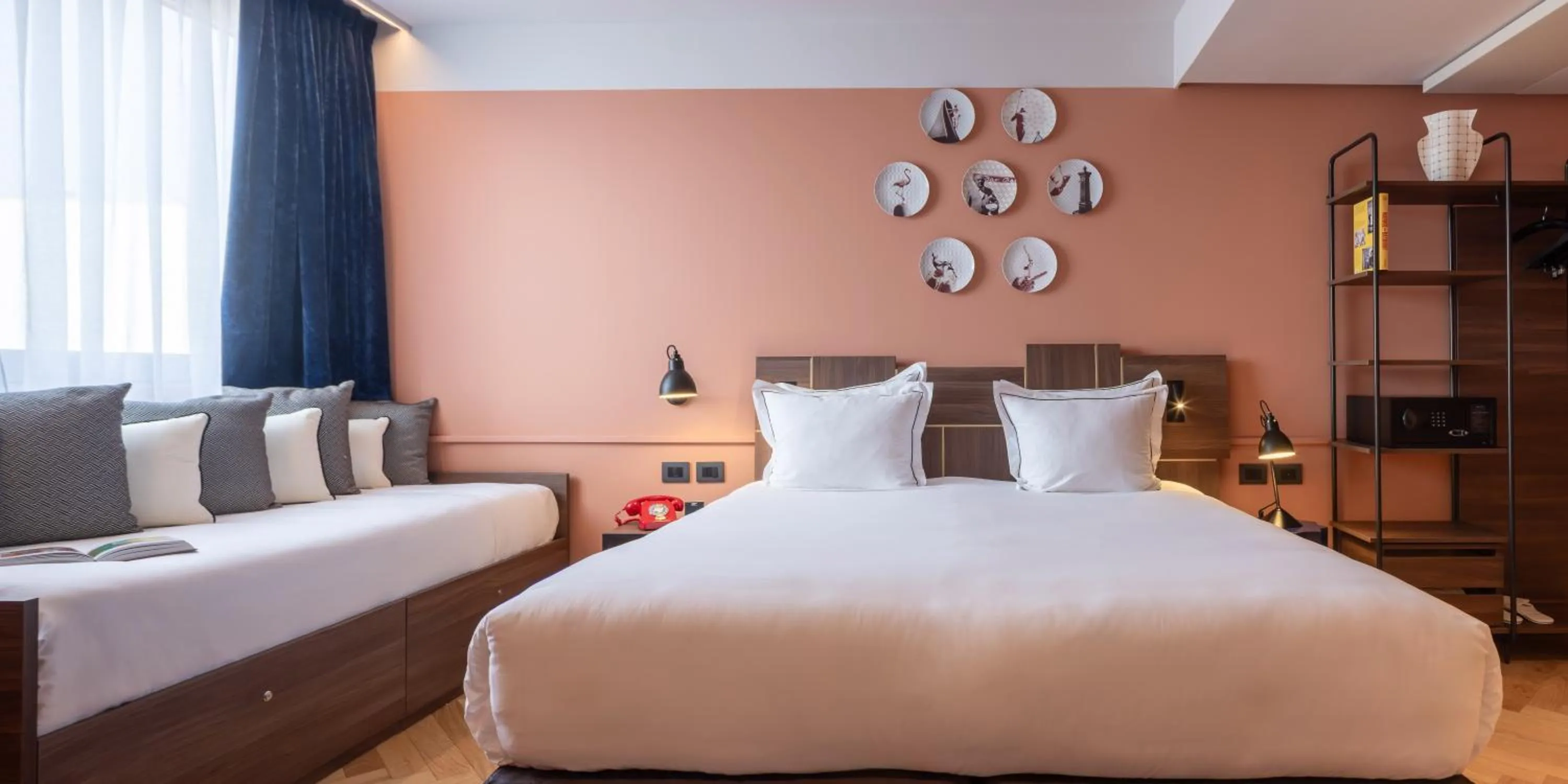 Shower, Bed in Urban Hive Milano