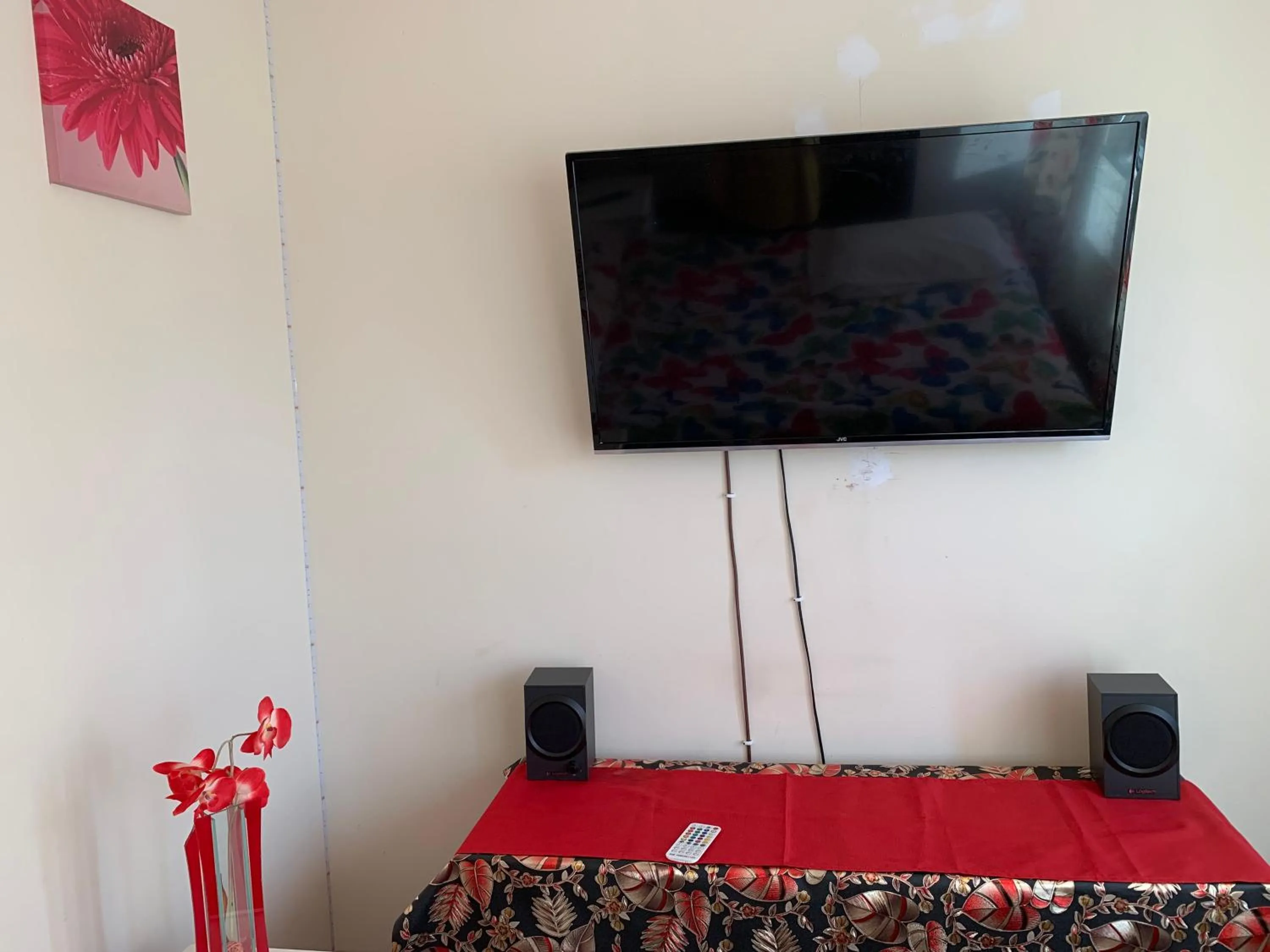 Busy Bee - Guest House - Self Service