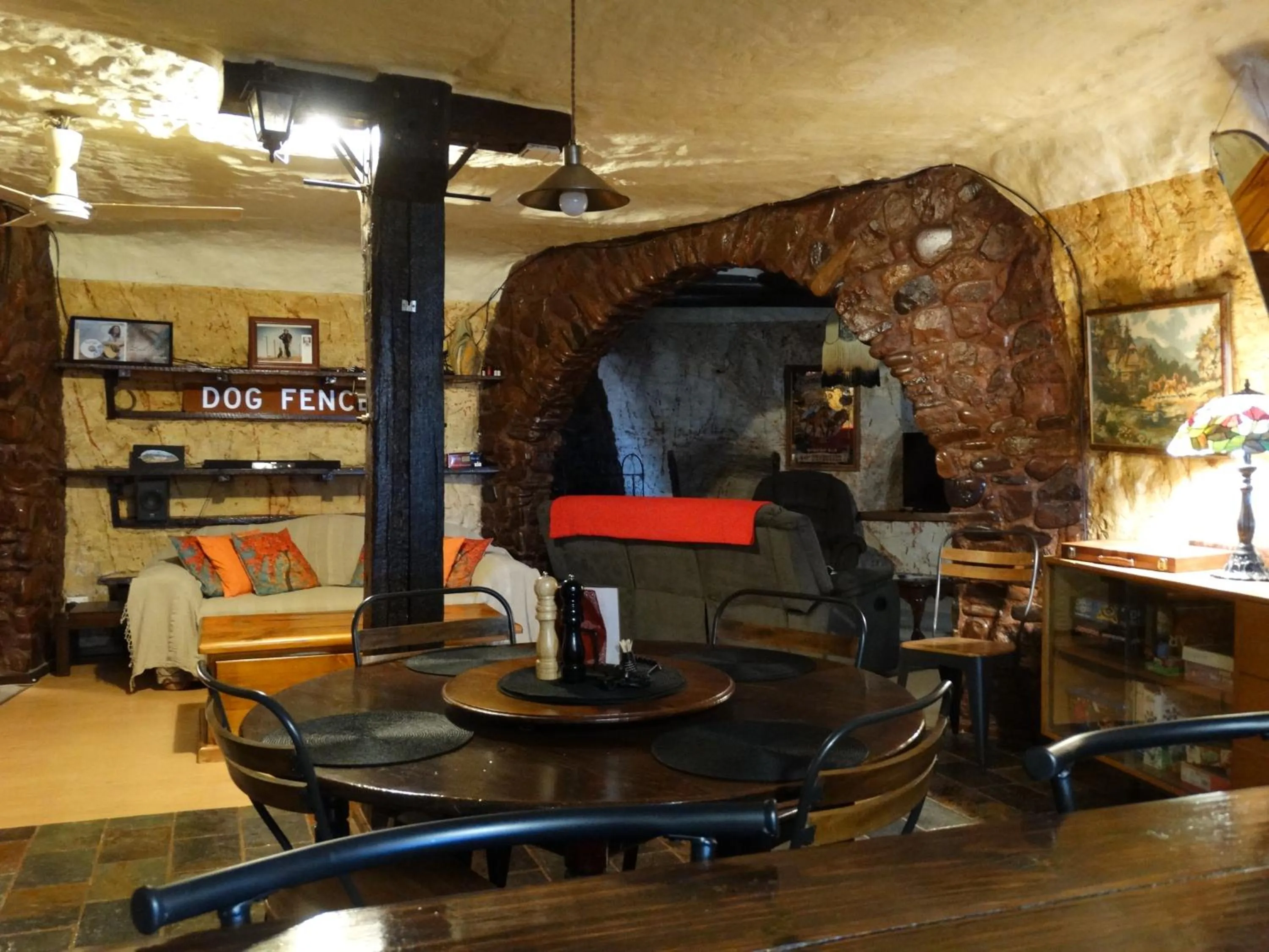 Communal lounge/ TV room in Di's Dugouts