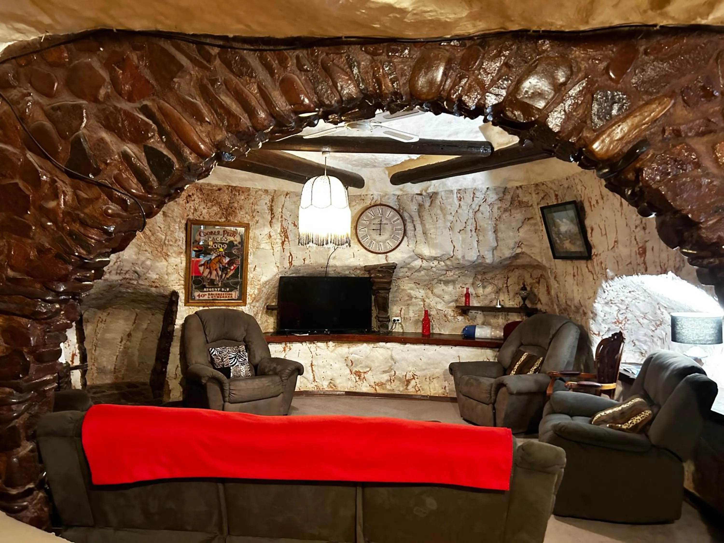 Living room in Di's Dugouts