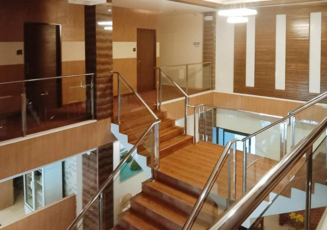 Lobby or reception in RedDoorz Premium @ GRAND 29 Hotel