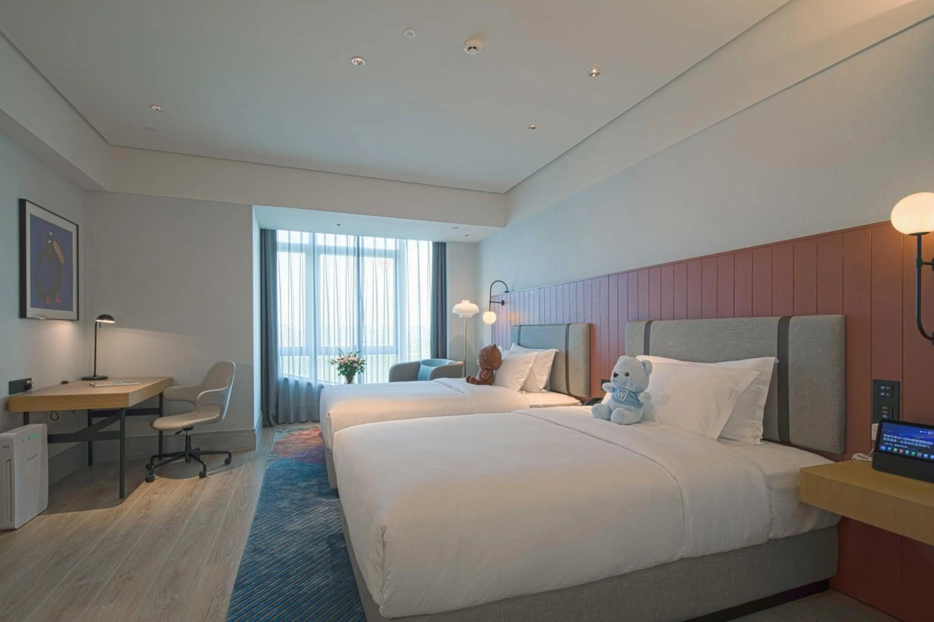 Photo of the whole room, Bed in Sunstone Plaza Hotel