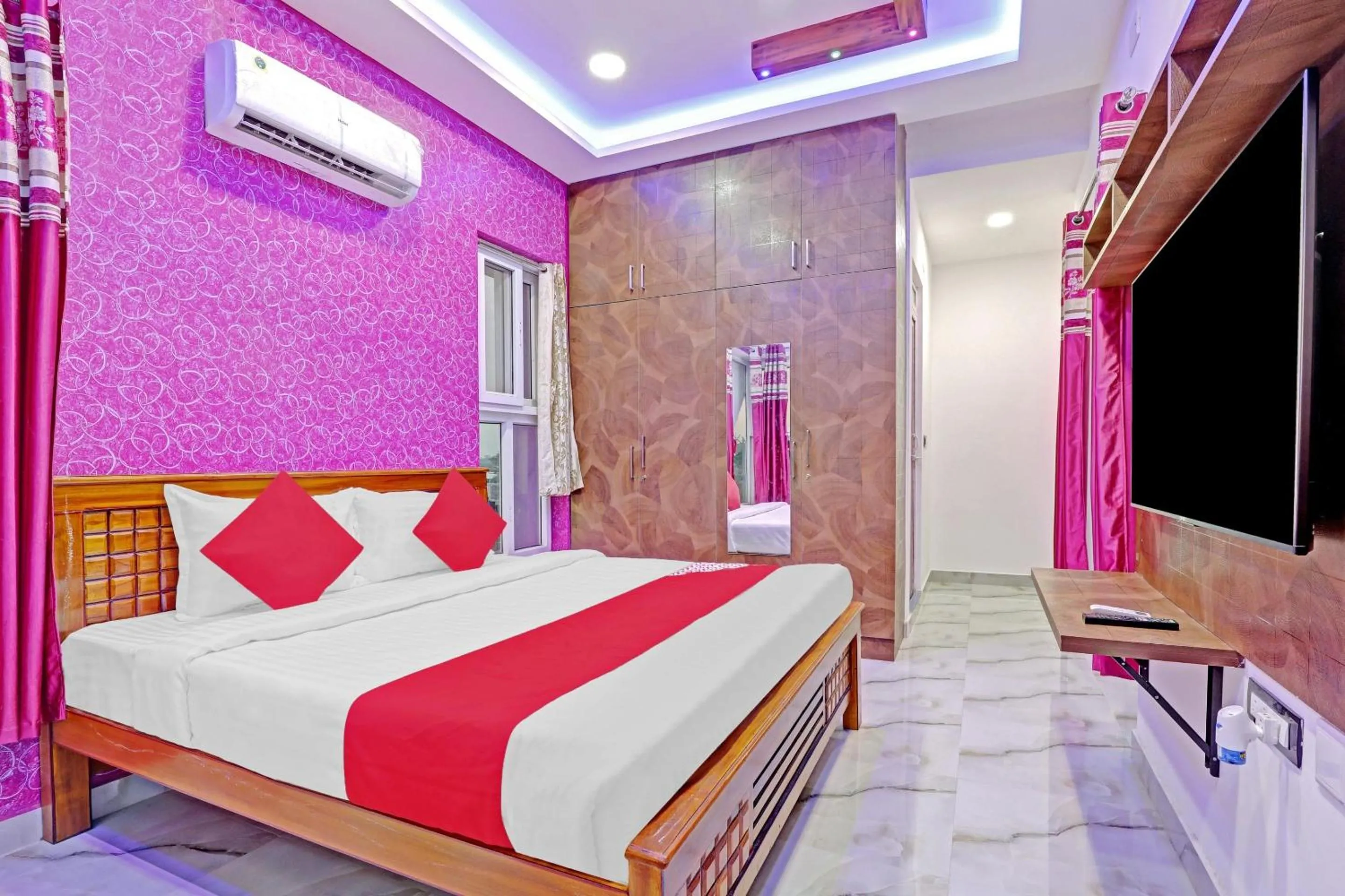 Bedroom in Hotel O Lake View Resort